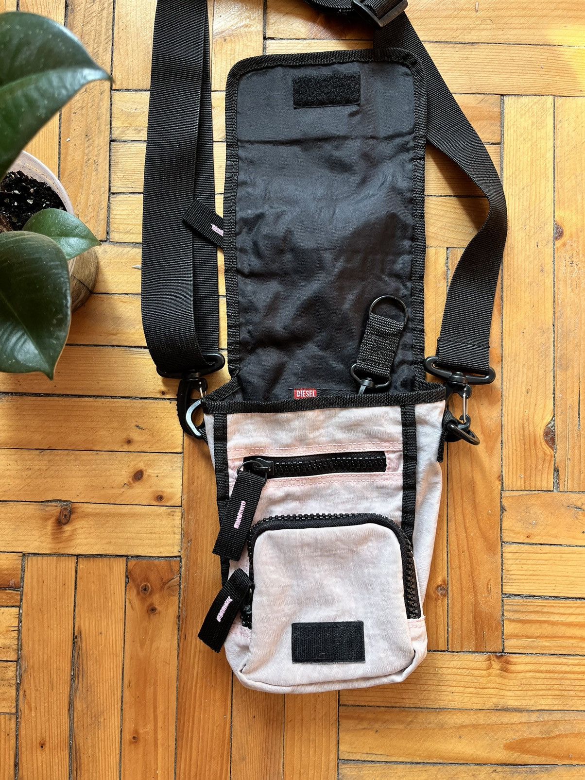 Diesel × Vintage Vintage Diesel Streetwear Nylon Crossbody Bag Size ONE SIZE - 4 Thumbnail