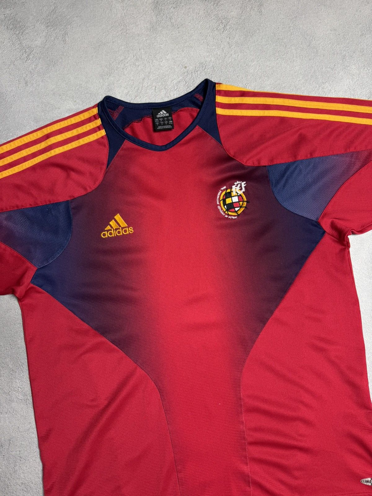 Adidas Spain 2003 2004 2005 Training Shirt Soccer Jersey Adidas Size US M / EU 48-50 / 2 - 3 Thumbnail