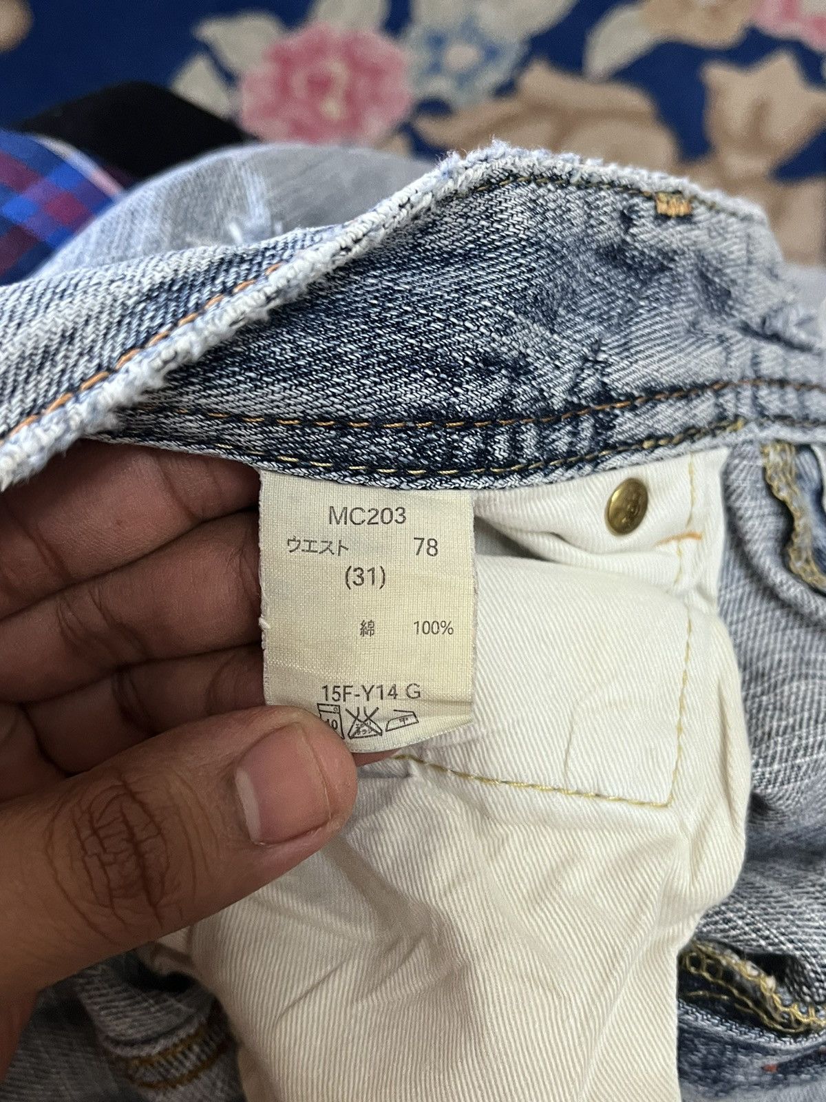 Le Grande Bleu (L.G.B.) Vintage Blue Denim craft Bootcut Flare Style Jeans Size US 32 / EU 48 - 13 Thumbnail