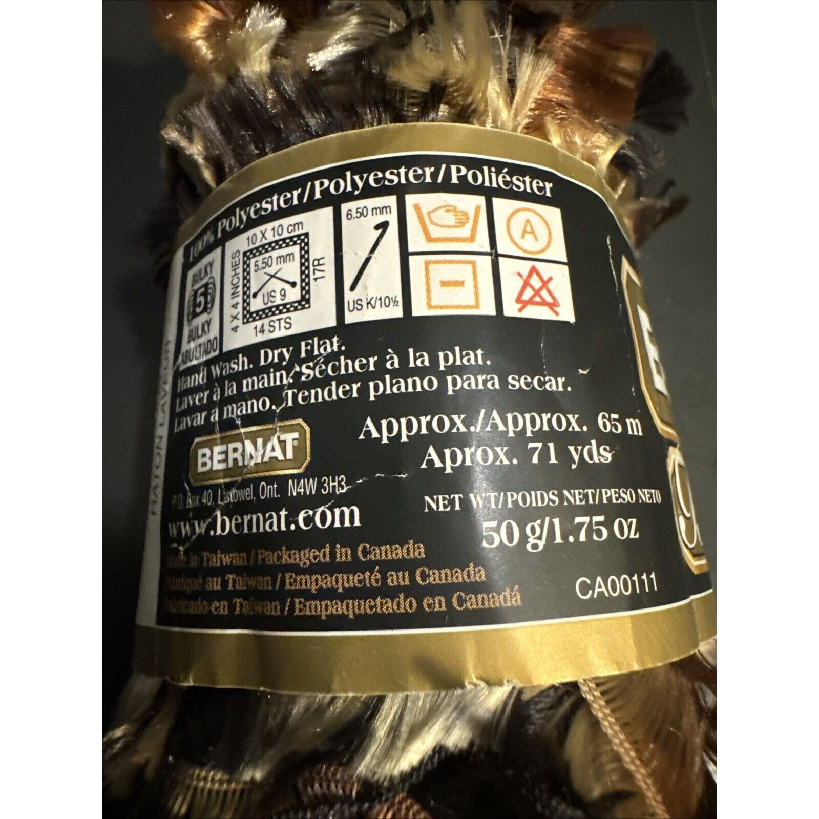 Other Bernat Boa Fur Yarn Racoon SKEIN 1.75 Oz Browns Black Eyelas Size ONE SIZE - 3 Thumbnail
