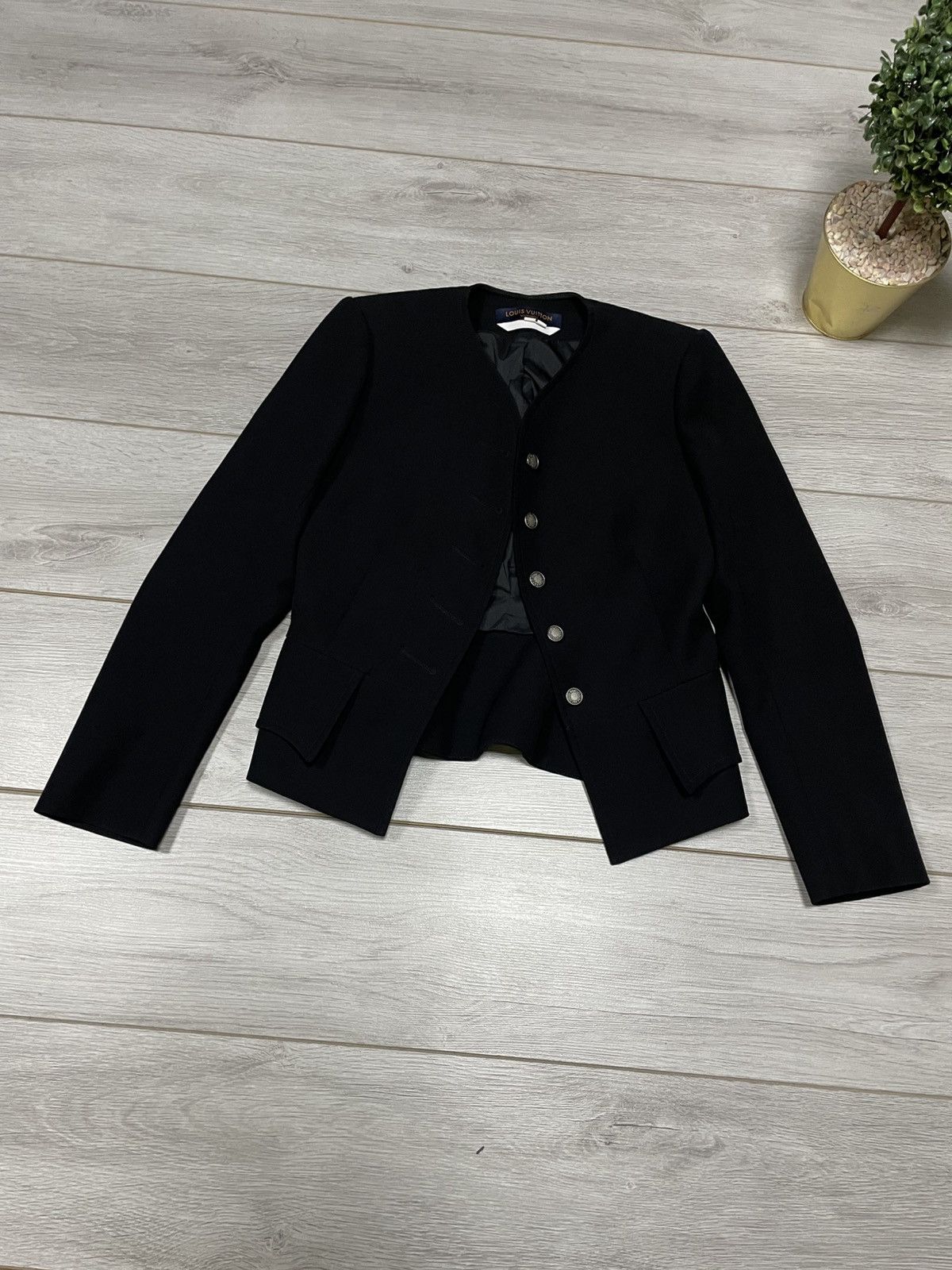 Louis Vuitton Louis Vuitton uniforms Jacket buttons Size XS / US 0-2 / IT 36-38 - 2 Thumbnail
