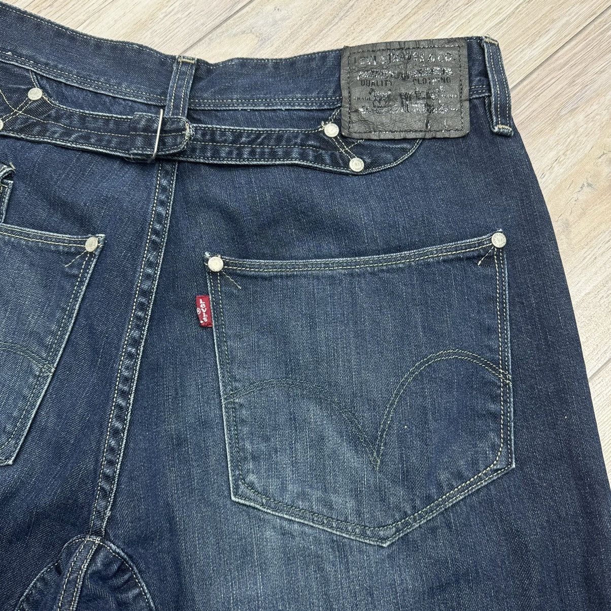 Levi's Rare Levi’s Y2K 3D Cinch Back Avant Garde Denim 3/4 Shorts Size US 30 / EU 46 - 18 Thumbnail