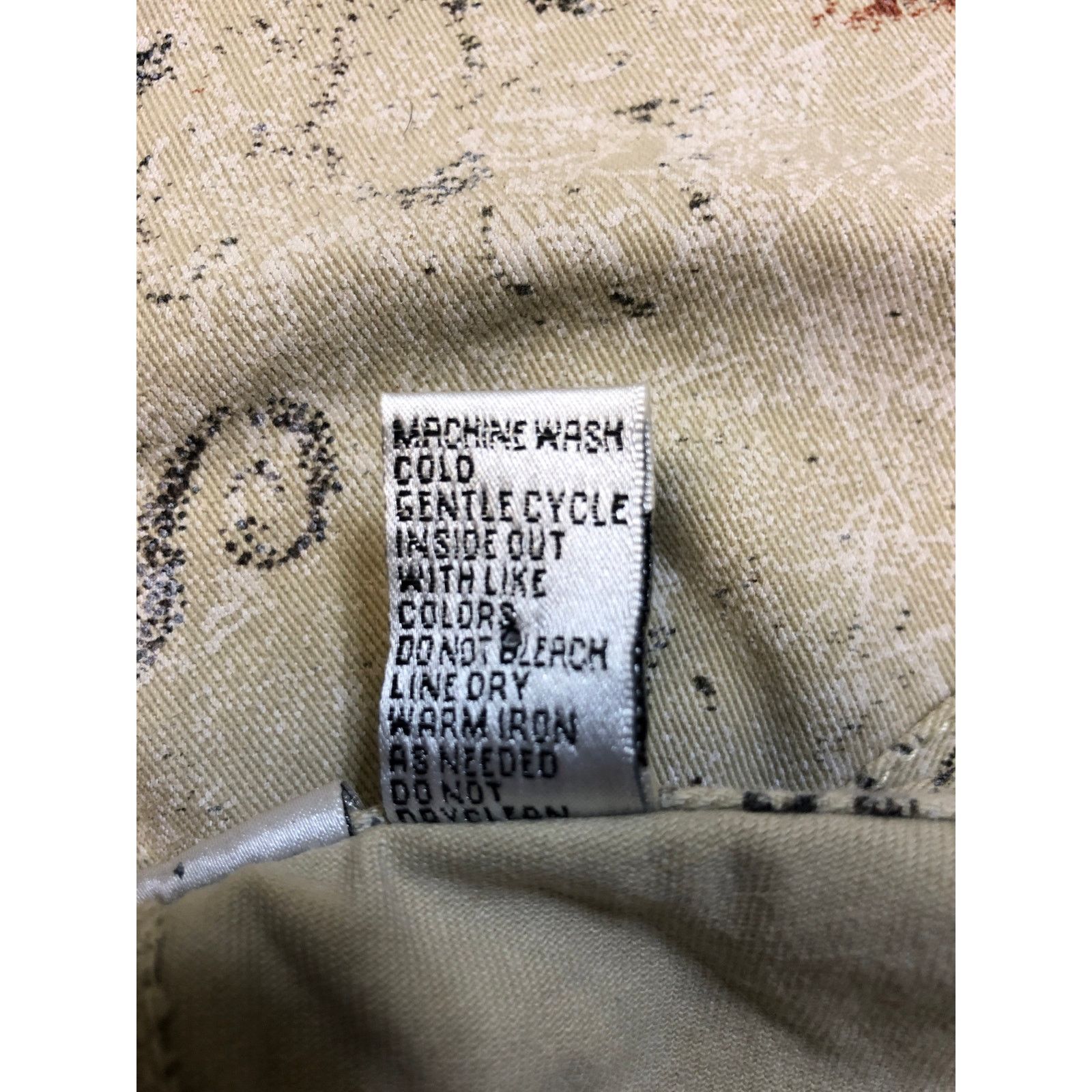 Chicos Women’s Chico’s Design beige printed capri’s Size 26" / US 2 / IT 38 - 5 Thumbnail
