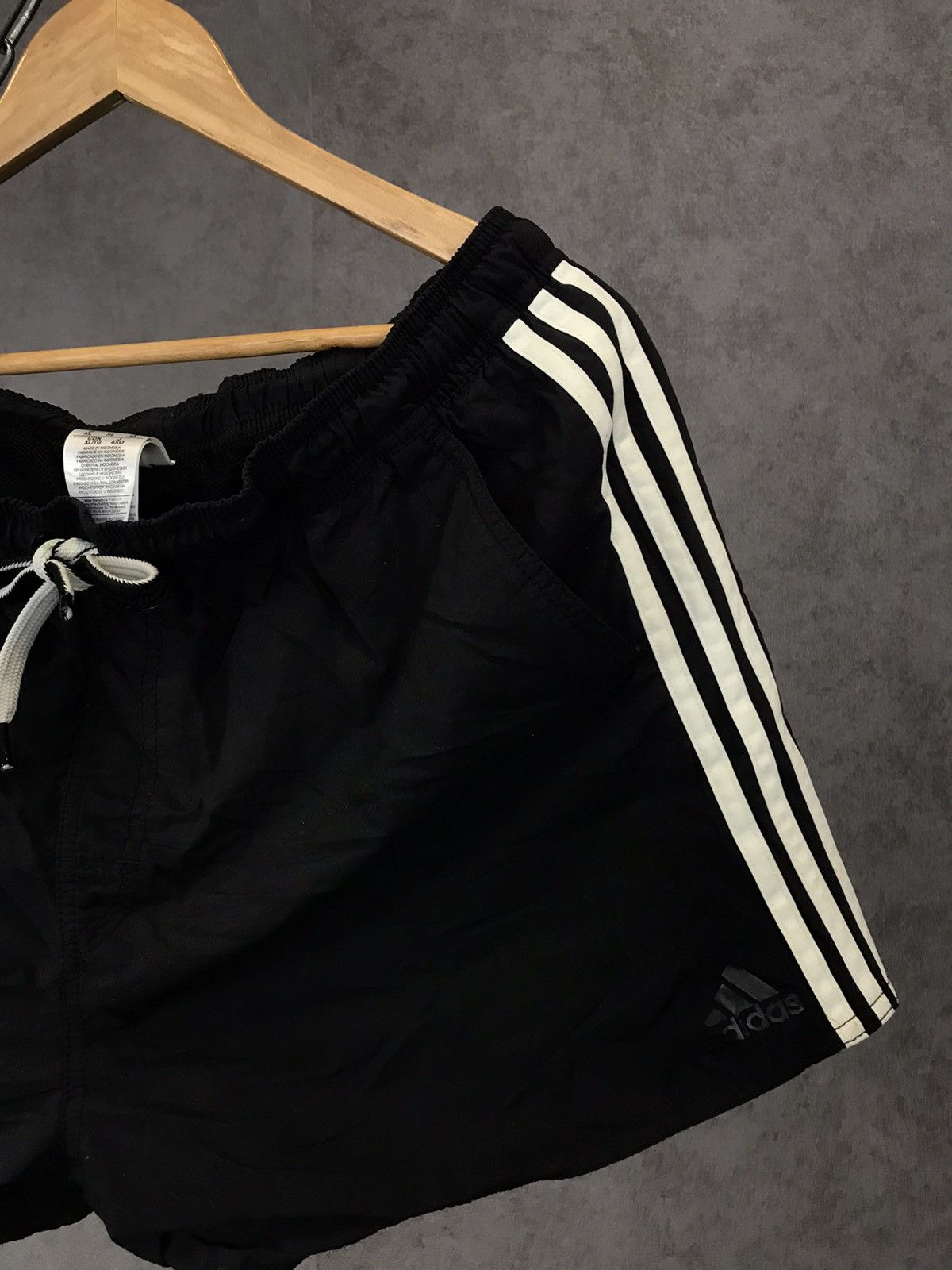 Adidas Adidas sportwear shorts Size US 34 / EU 50 - 2 Thumbnail