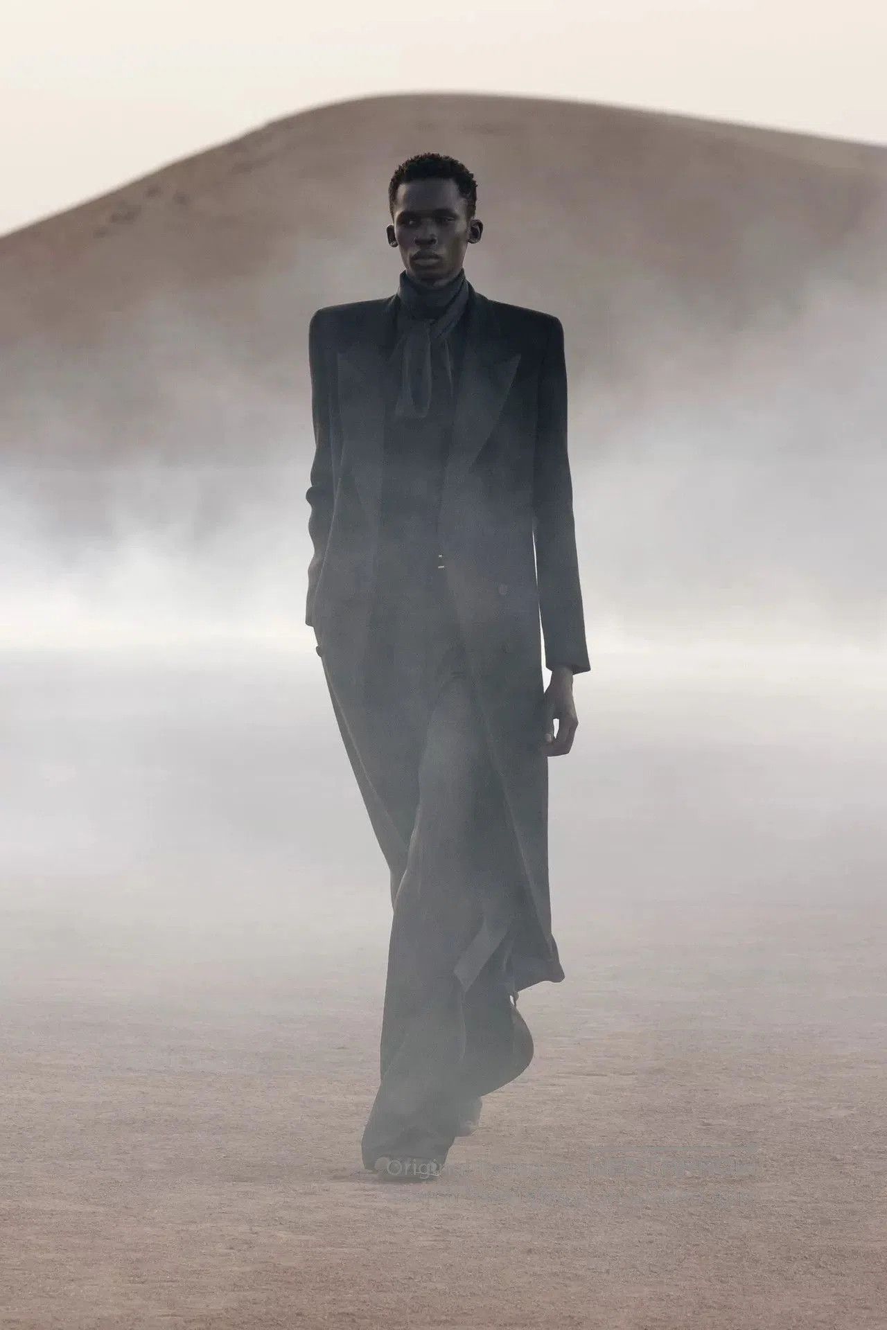 Saint Laurent Paris Saint Laurent Black Double-Breasted Coat. Size US S / EU 44-46 / 1 - 9 Thumbnail