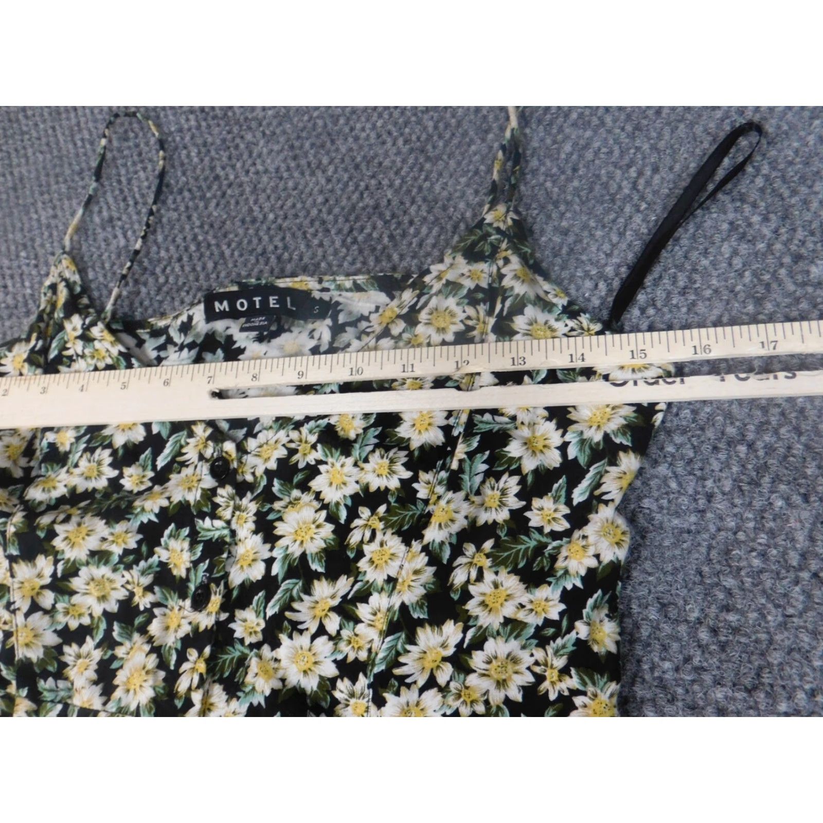 Vintage Motel Blouse Women S Black Floral Sleeveless Crew Neck Pullover Casual Regular Size S Black Floral Butterfly Pattern Viscose Rayon Stretch Size S / US 4 / IT 40 - 4 Thumbnail