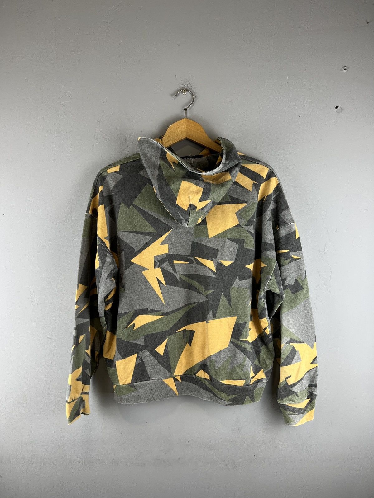 Comme Des Fuck Down Vintage COME des FUCK DOWN authentic hoodie multi camo y2k Size US M / EU 48-50 / 2 - 12 Thumbnail