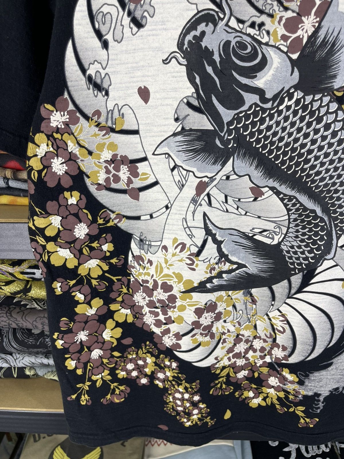 Bullet Noise Vintage 90's Bullet Noise Fish Koi Big Design Shirt Tee Size US L / EU 52-54 / 3 - 8 Thumbnail