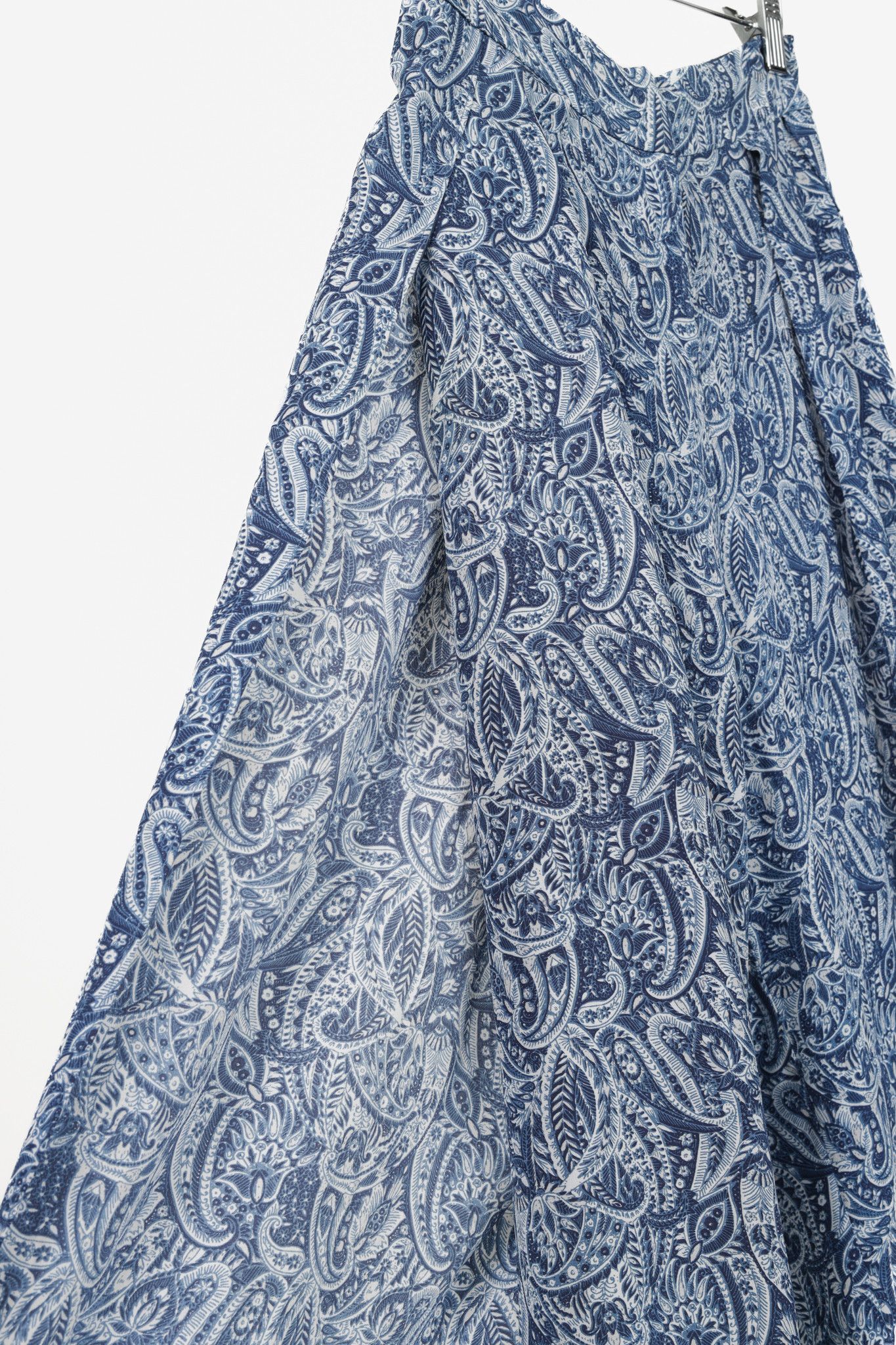 INTERMIX Intermix Blue Silk Paisley Open Leg Easy Pant Size 26" / US 2 / IT 38 - 7 Thumbnail