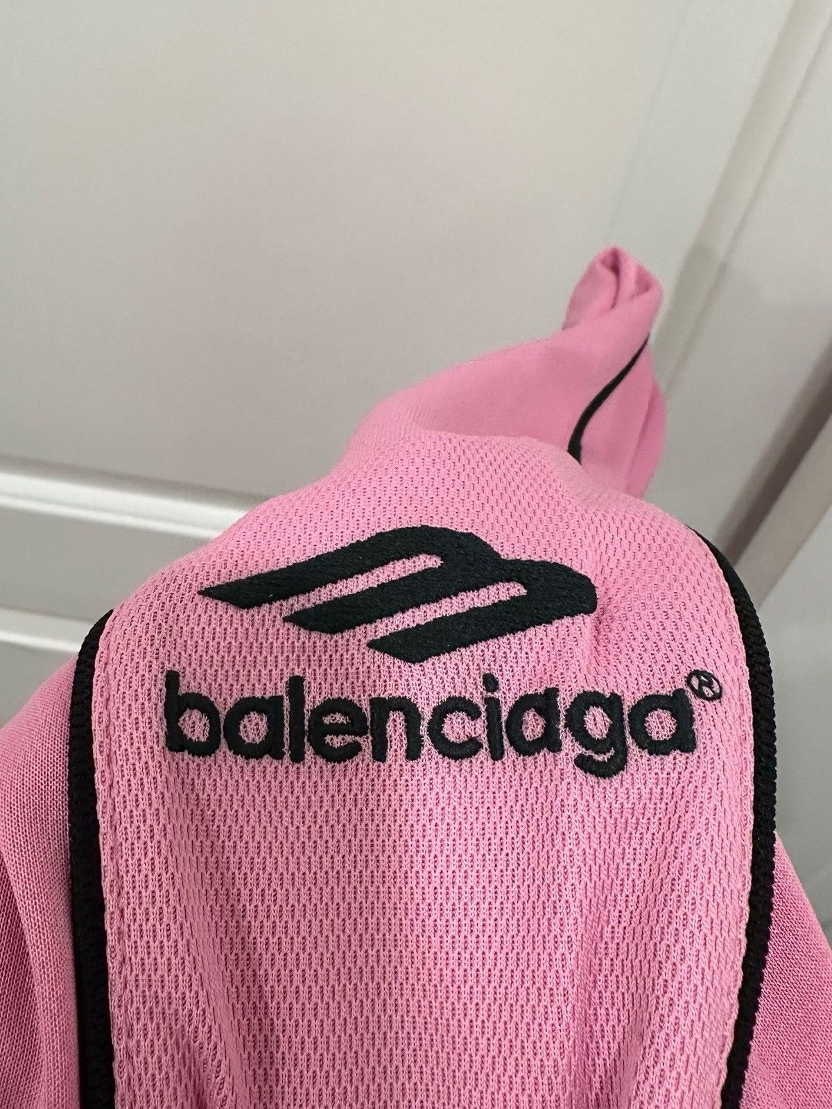 Balenciaga Balenciaga Pink Soccer Paris Jersey Longsleeve BNWT Size US M / EU 48-50 / 2 - 5 Thumbnail