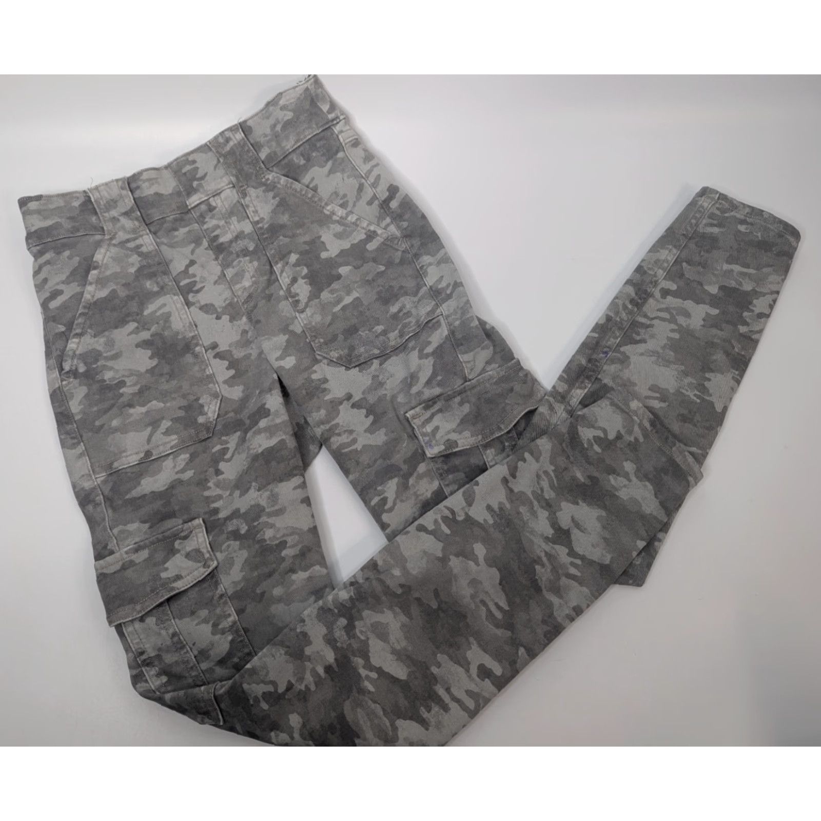 Spanx Spanx Stretch Twill Cargo Ankle Pants Gray Olive Camo Womens Small Petite 20311Q Slim Pockets Button Cargo Pants Size 28" / US 6 / IT 42 - 2 Thumbnail