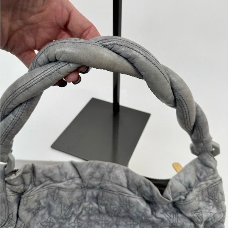 Louis Vuitton Louis Vuitton Runway..RARE Gray underarm top zip Size ONE SIZE - 6 Thumbnail
