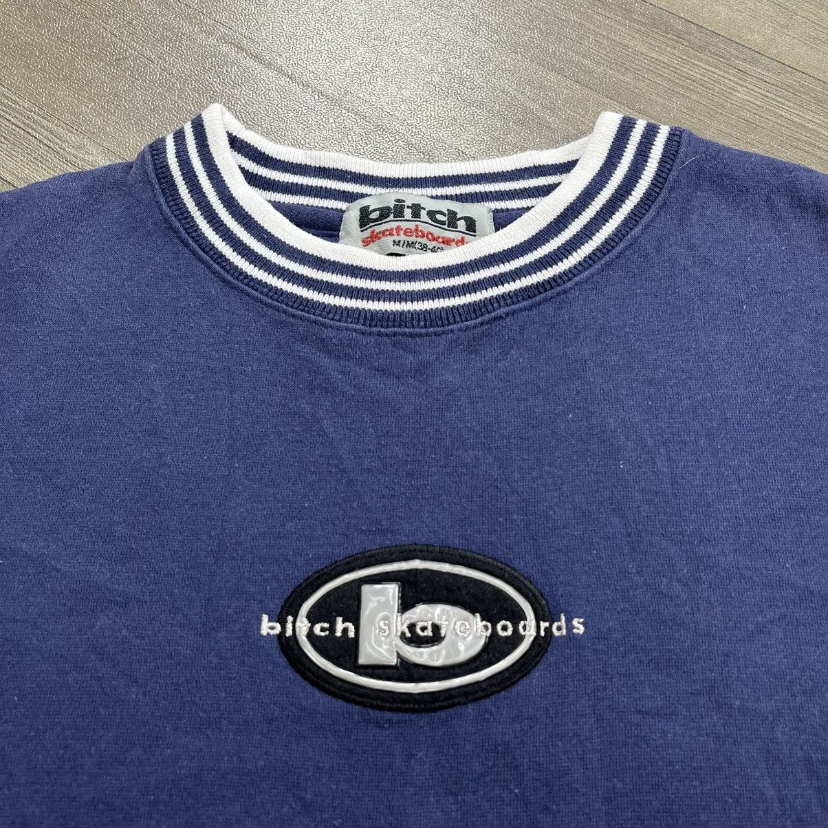 Shorty's Skateboards 90s Vintage Bitch Skateboard Graffiti Embrodiery Sweatshirt Size US M / EU 48-50 / 2 - 2 Thumbnail