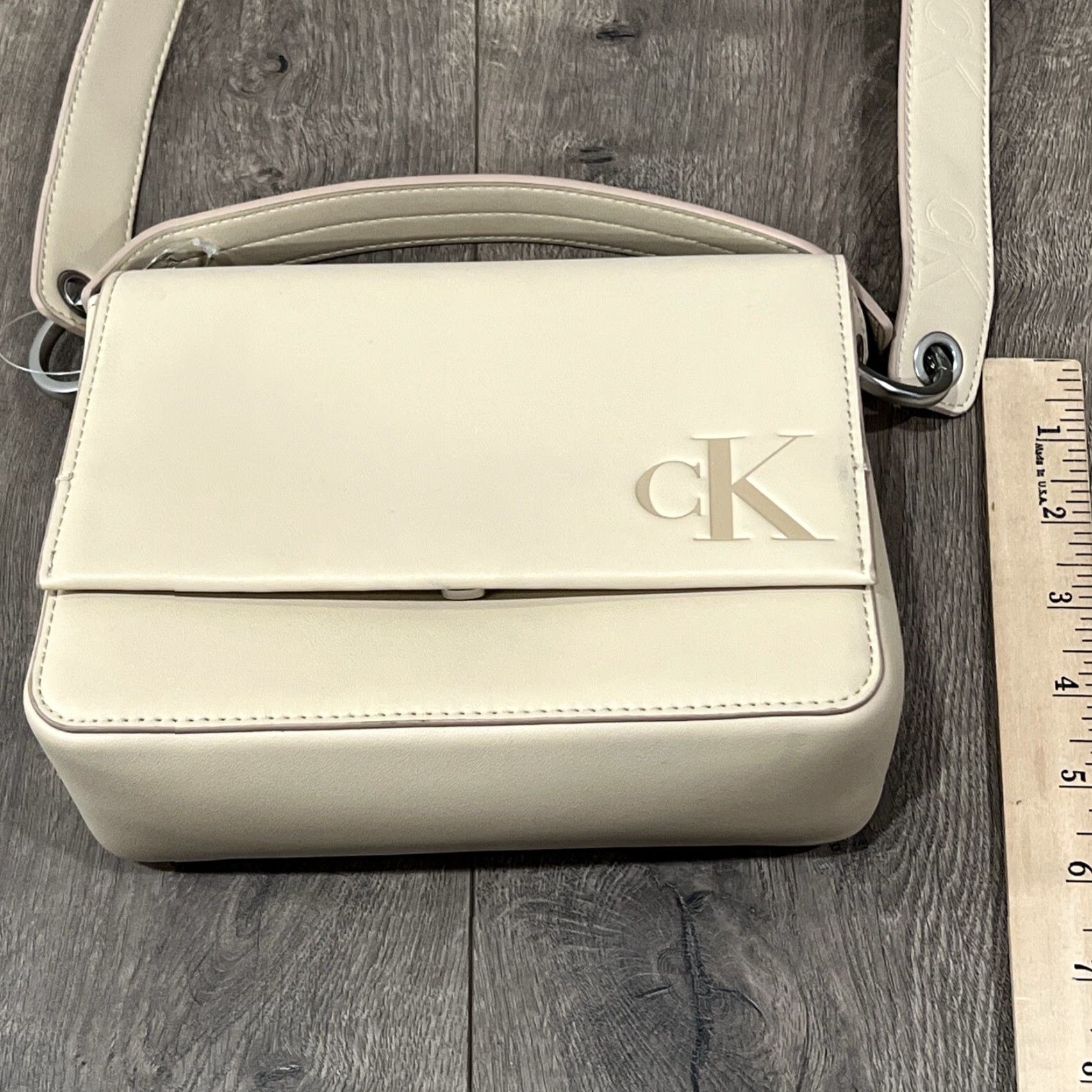 Calvin Klein Calvin Klein Sculpted Monogram Pink Shoulder Bag Small Faux Leather Women's Size S / US 4 / IT 40 - 3 Thumbnail
