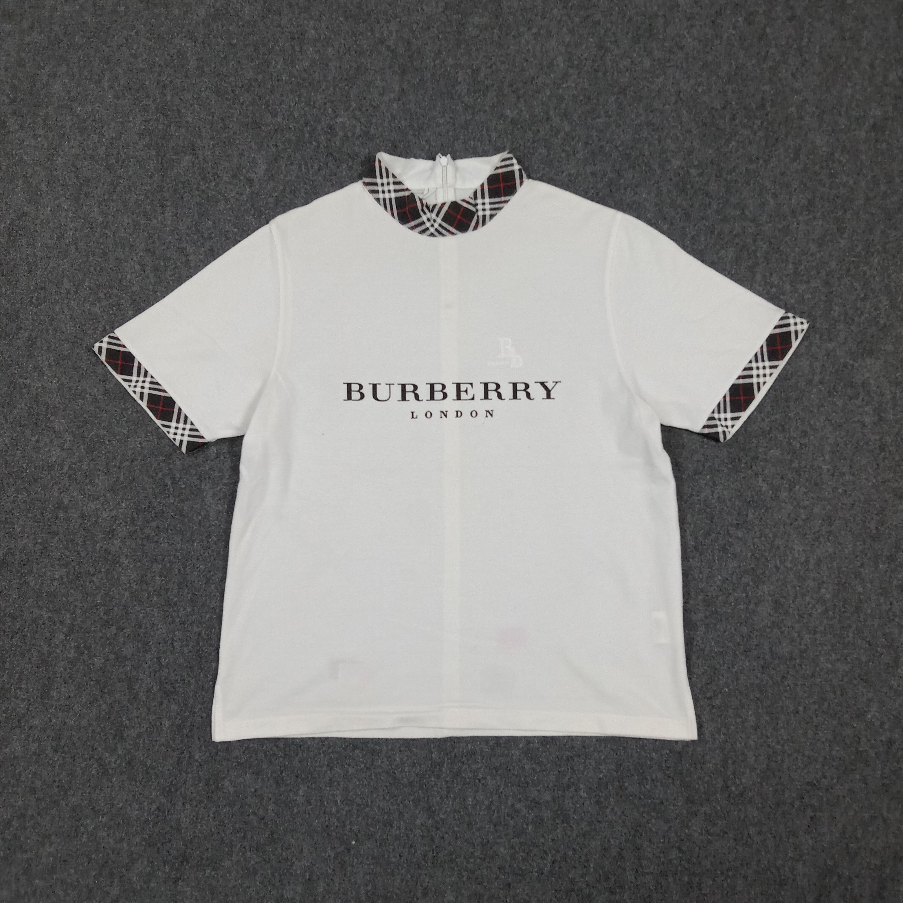 Burberry Burberrys' Nova Check Back Zipper Tshirt C285N4 Size US M / EU 48-50 / 2 - 1 Thumbnail