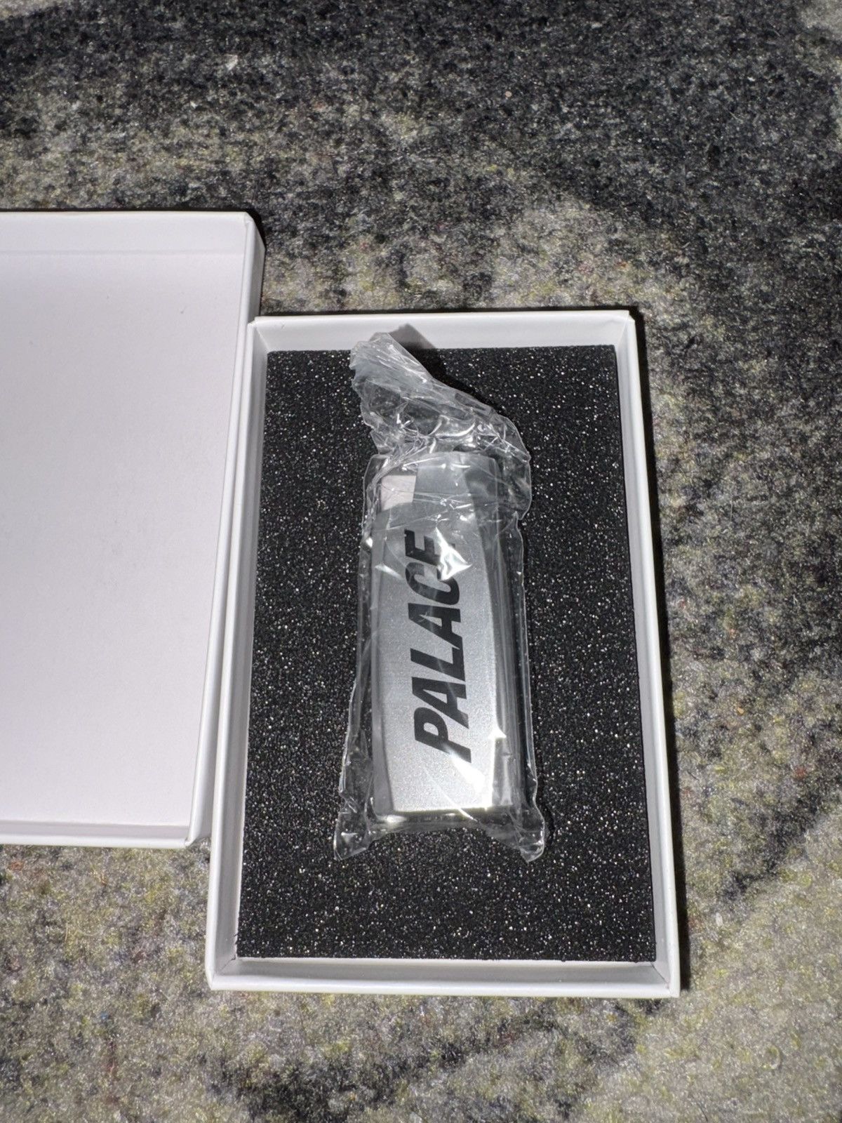 Palace Palace Metal Lighter Case Silver Size ONE SIZE - 3 Thumbnail