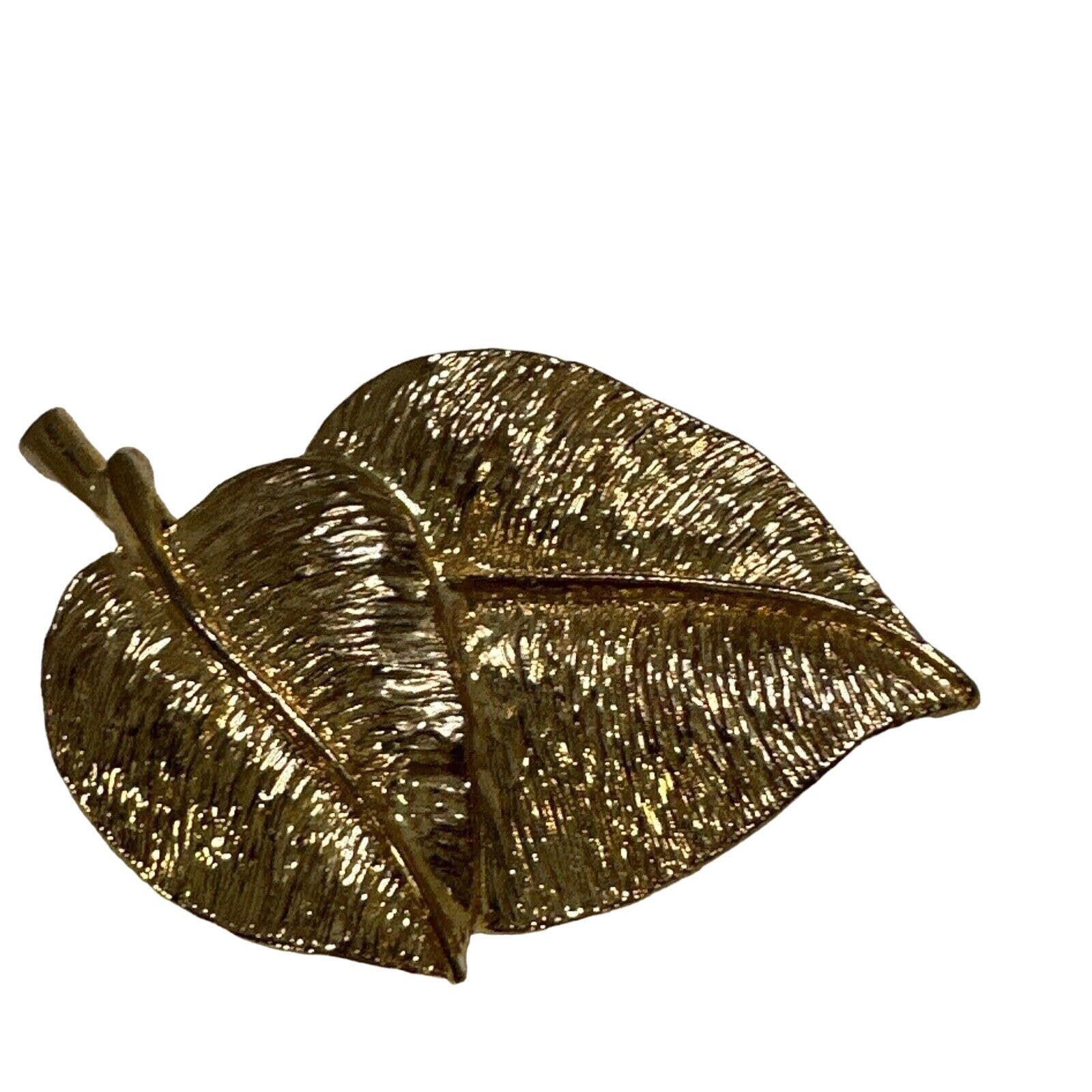 Vintage Vintage Gold Tone Double Leaf Brooch Textured Coat Pin Size ONE SIZE - 7 Thumbnail