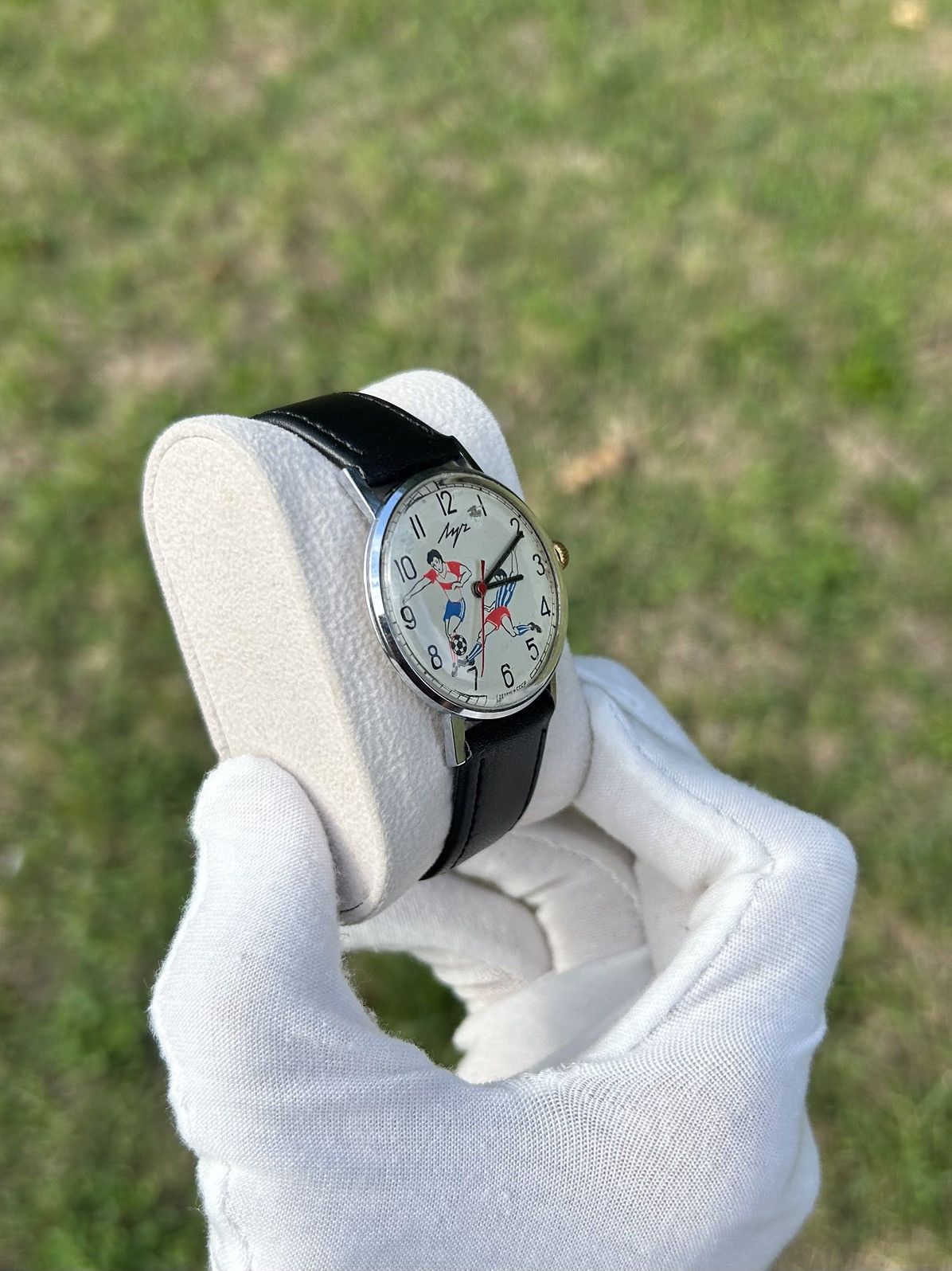 Vintage Vintage Watch Luch USSR Soviet Mechanical 1980s Size ONE SIZE - 8 Thumbnail