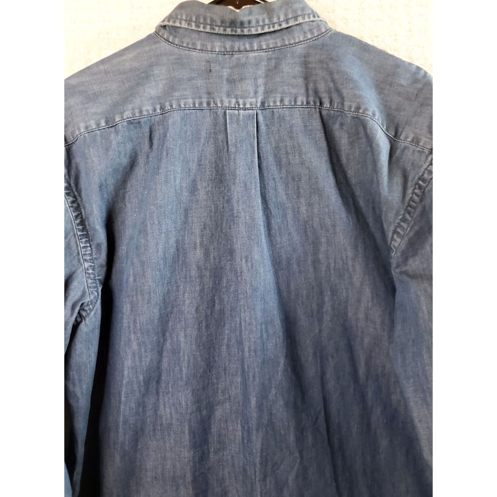 Old Navy Old Navy Denim Shirt Men XL Blue Long Sleeve Button-Up Collared Pocket Casual Classic Crochet? Size US XL / EU 56 / 4 - 6 Thumbnail