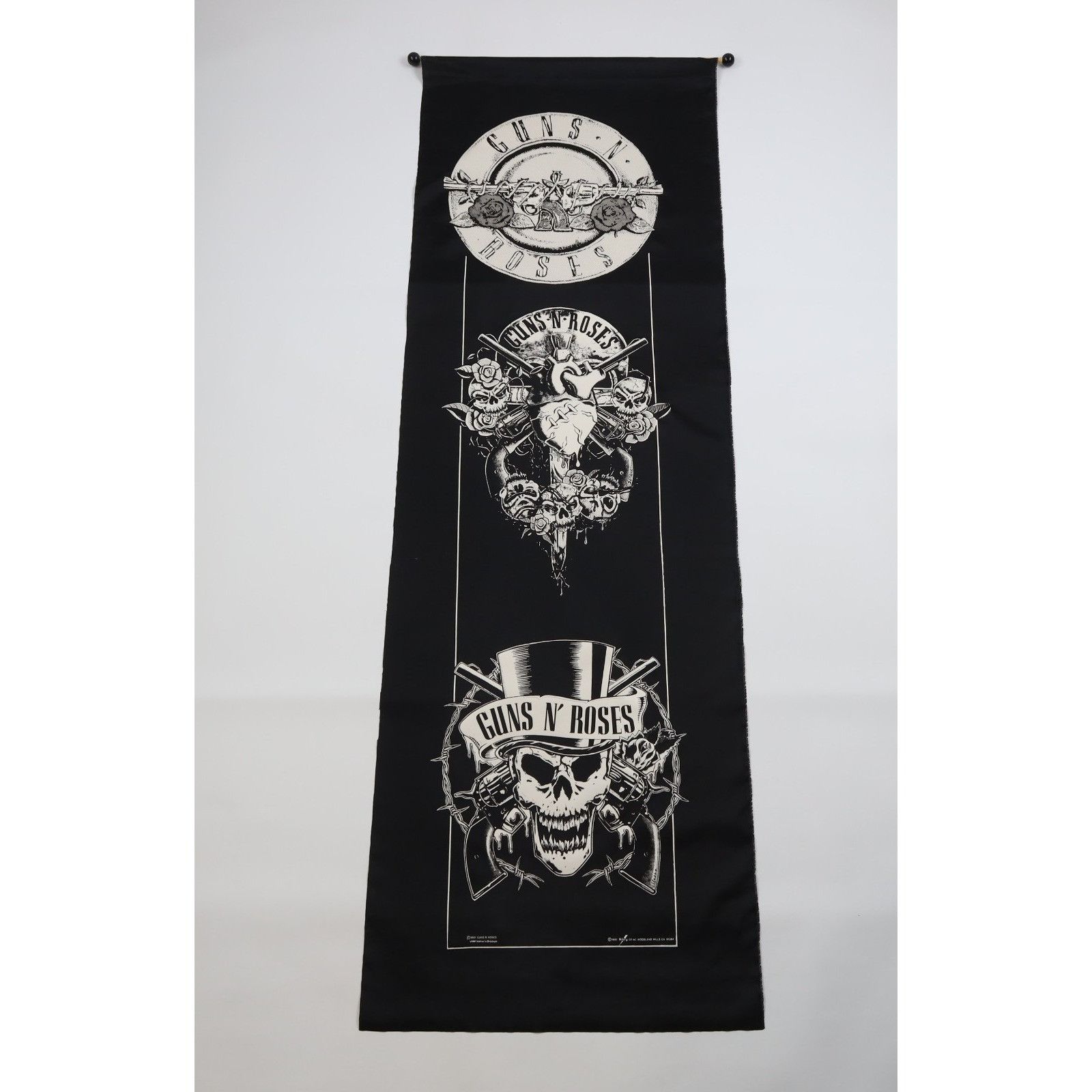 Vintage Vintage 90s Brockum Guns N Roses Band Hanging Wall Tapestry Size ONE SIZE - 1 Thumbnail
