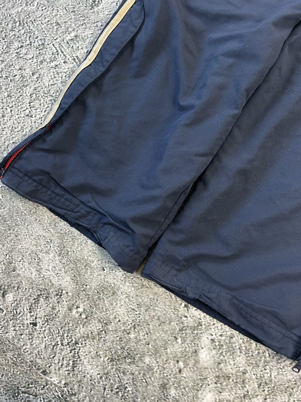 Adidas × Vintage Adidas Munster Rugby vintage nylon track pants navy baggy Size US 32 / EU 48 - 9 Thumbnail