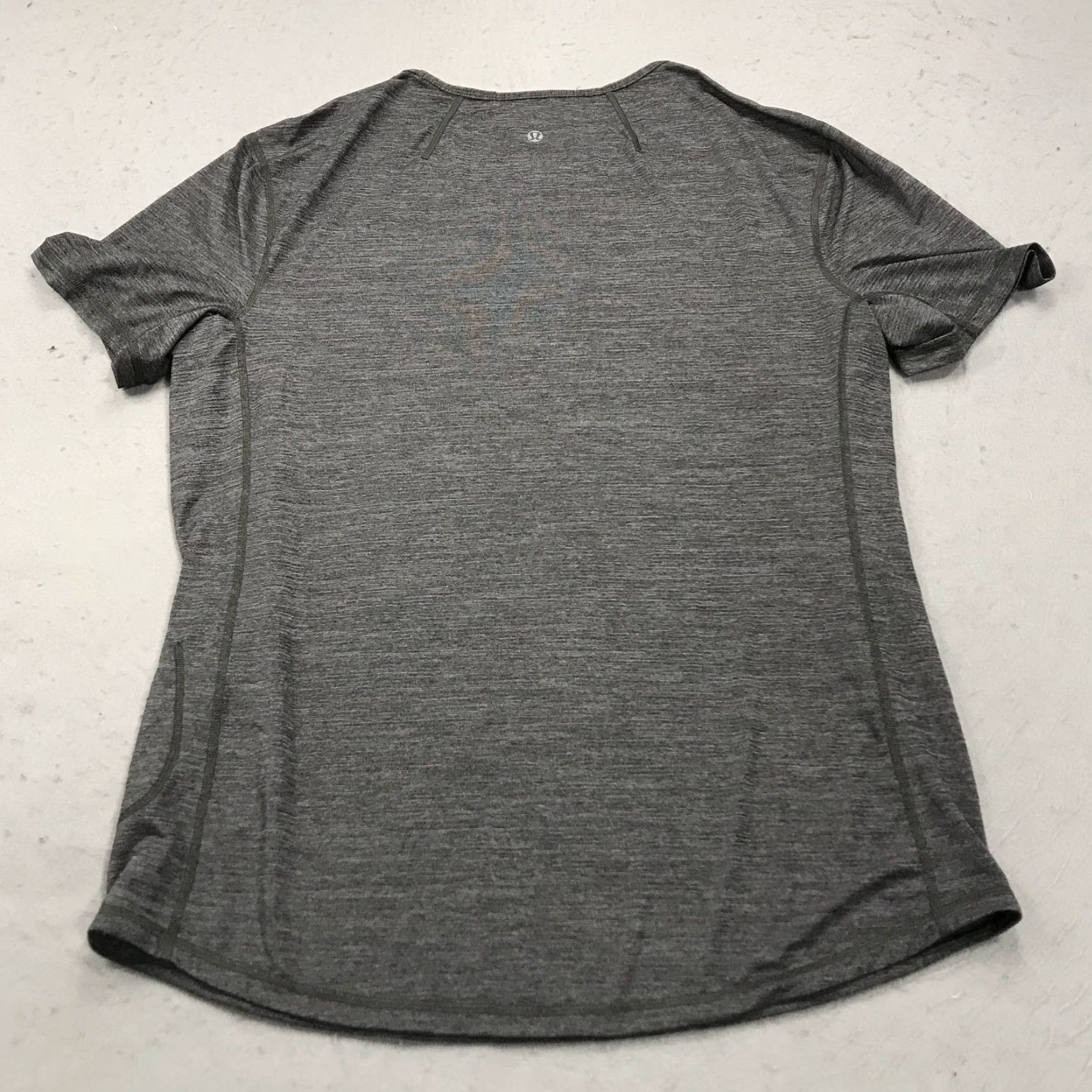 Lululemon Lululemon Shirt Mens XL Gray Short Sleeve Heather Stretch Logo Athleisure Gym Size US XL / EU 56 / 4 - 4 Thumbnail