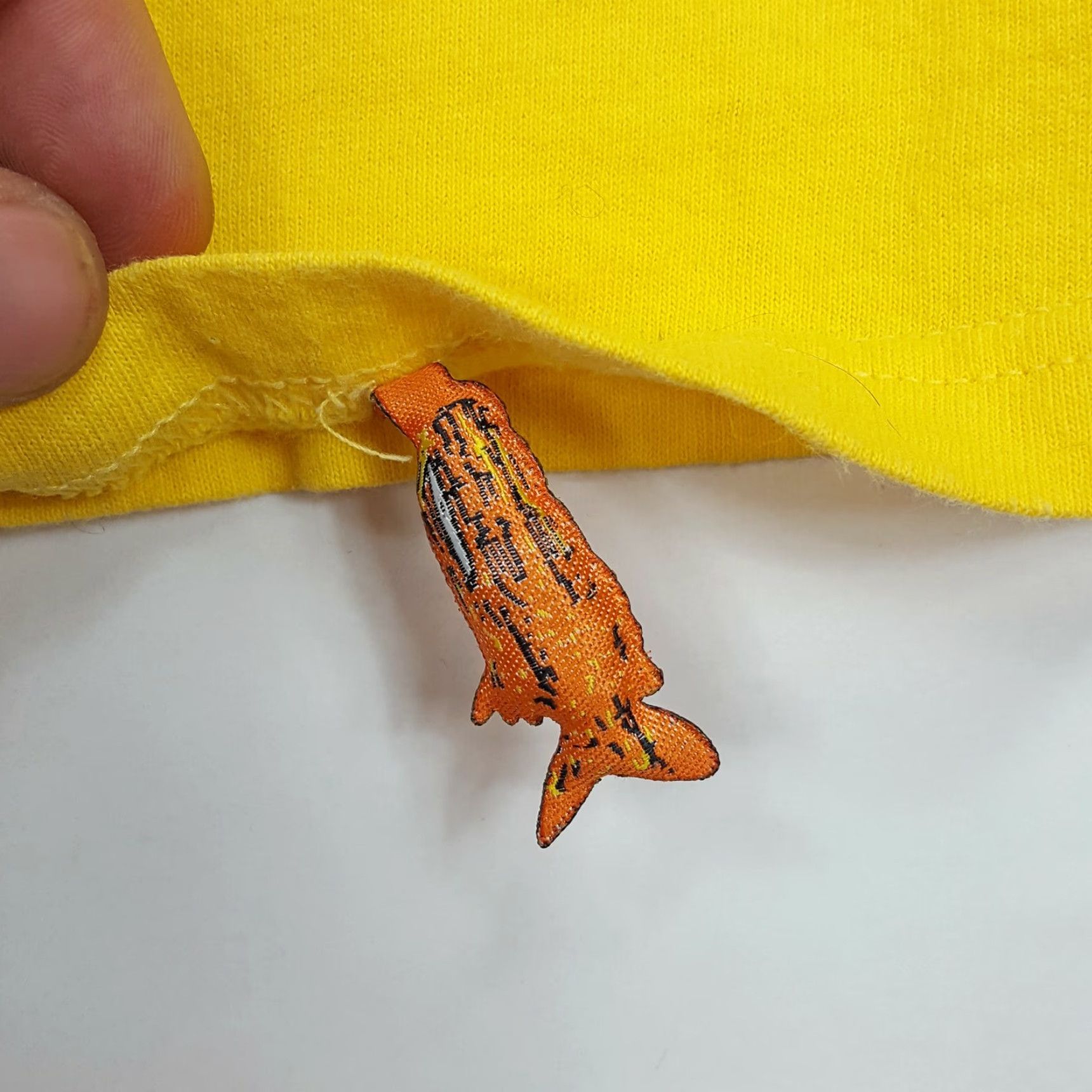 Vintage Pirana Joe Grand Turk Basketball Mens Size M Yellow Tribal Aztec Retro T Shirt Size US M / EU 48-50 / 2 - 6 Thumbnail