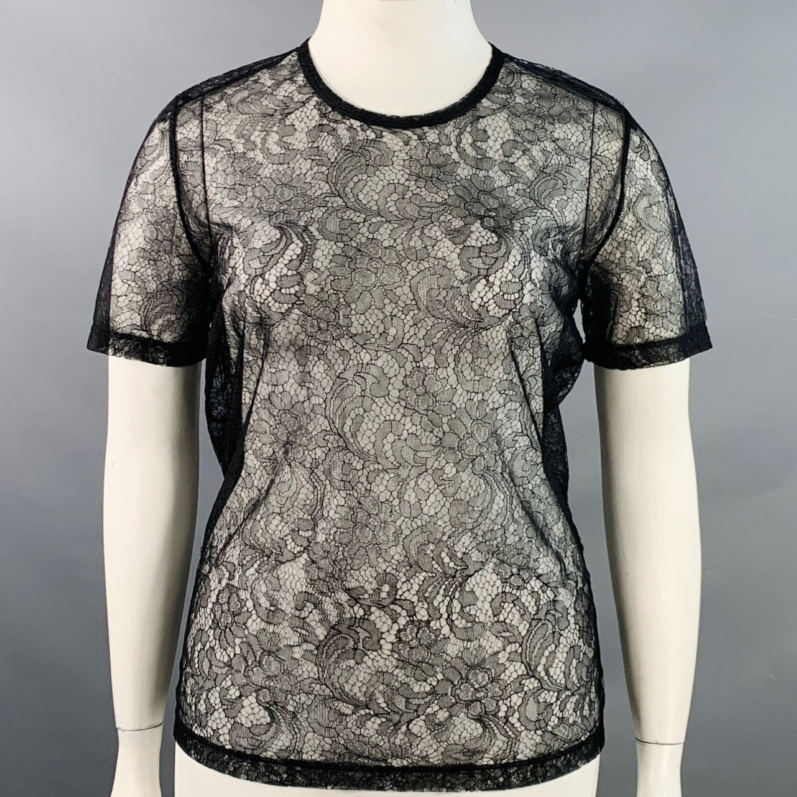 Burberry Size 12 Black Lace Crew Neck Short Sleeve T-Shirt Size US S / EU 44-46 / 1 - 1 Thumbnail