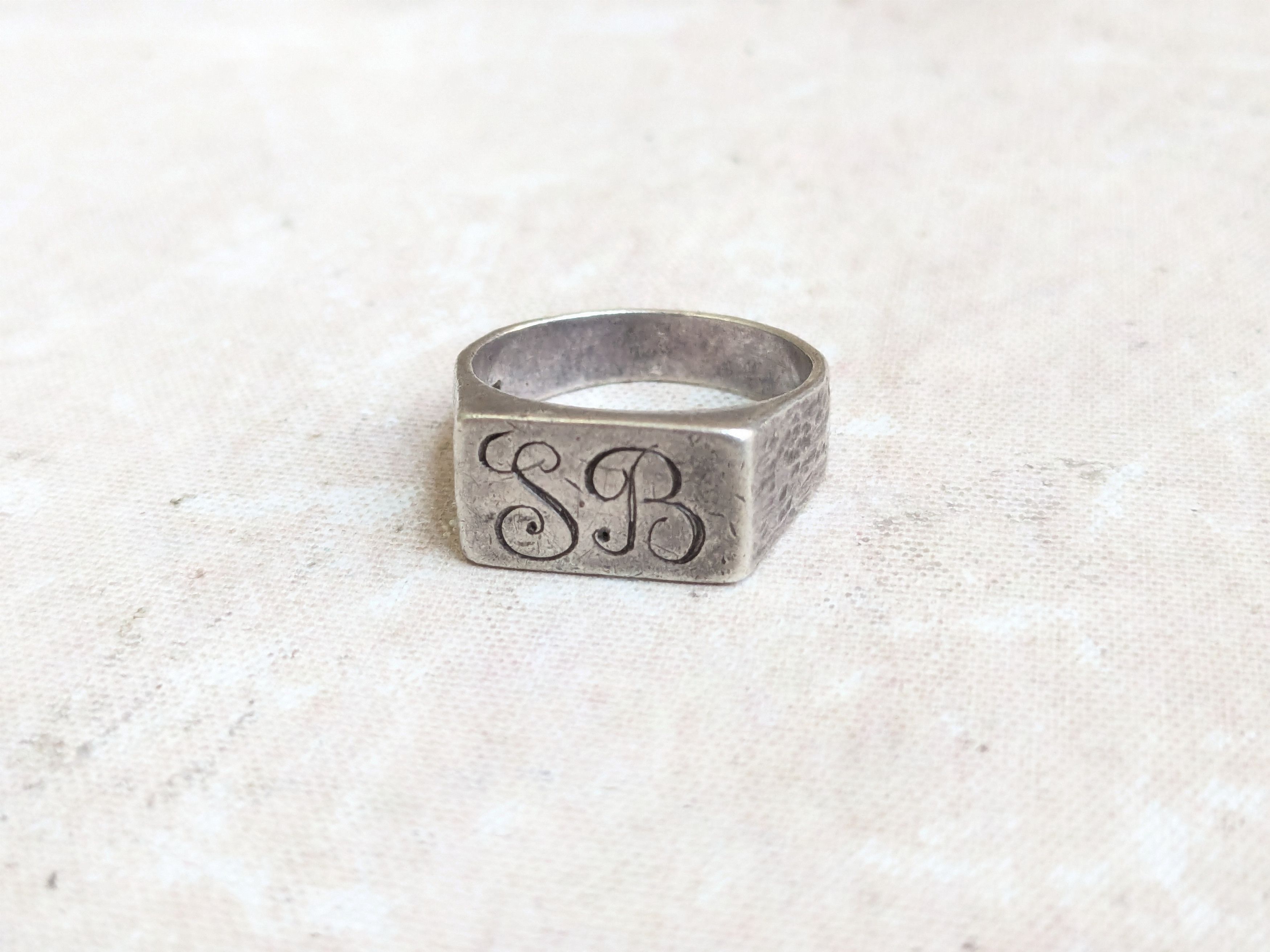 Sterling Silver Vintage Sterling Silver Signet Ring Rectangle 9 Hammered Size ONE SIZE - 4 Thumbnail