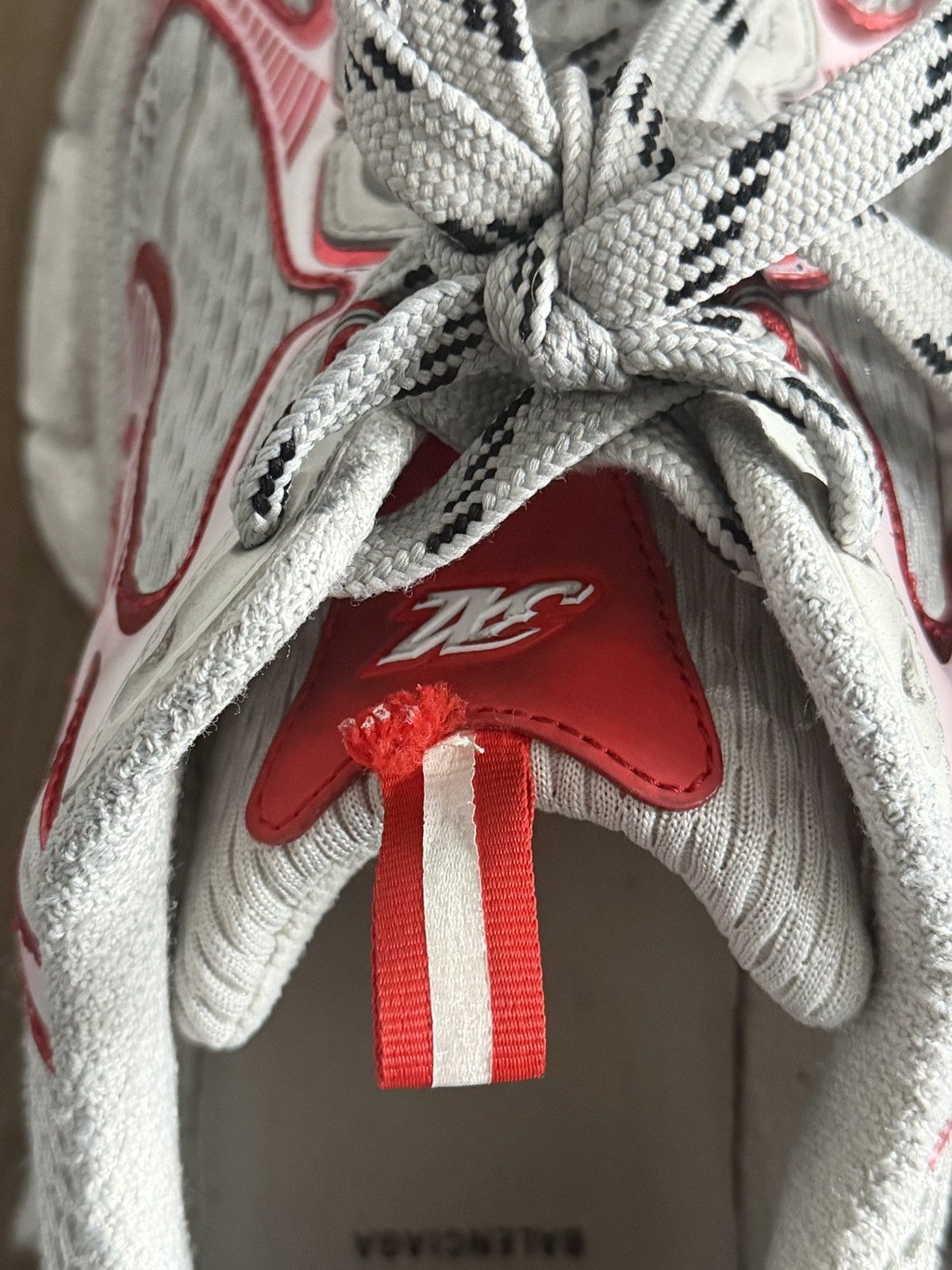 Balenciaga Balenciaga 3XL Runner Red/Silver Size 44 Size US 11 / EU 44 - 8 Thumbnail