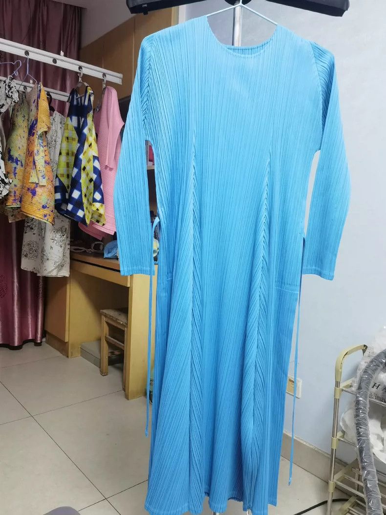 Issey Miyake Issey Miyake size:3 Blue pleated dress Size XS / US 0-2 / IT 36-38 - 1 Thumbnail