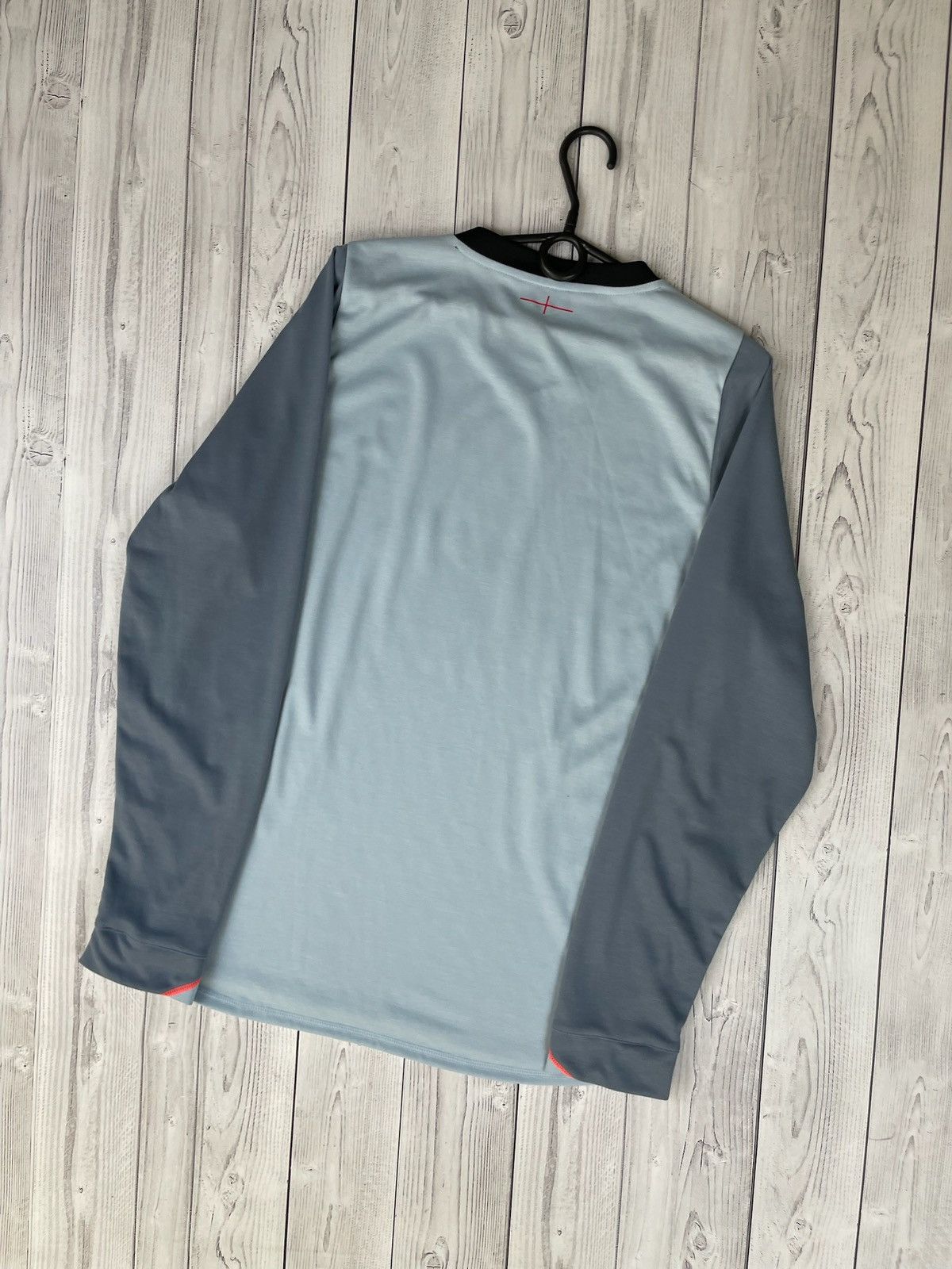 Umbro Vintage umbro England rugby jersey size L blue long sleeve Size US L / EU 52-54 / 3 - 5 Thumbnail