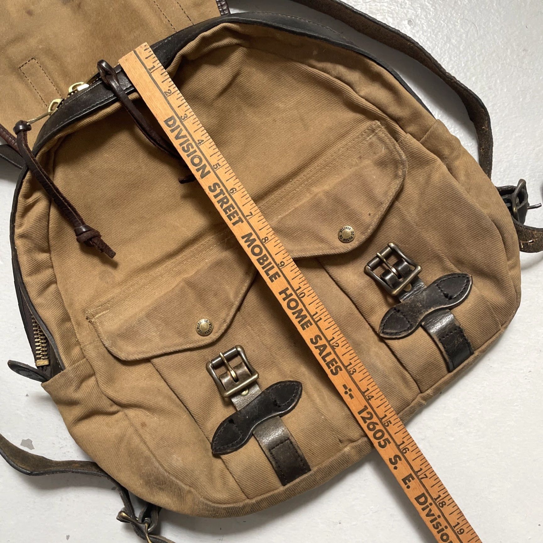 Filson VINTAGE Filson Backpack One size Brown Canvas Leather Cotton 1990s USA Rugged Hiking Travel Rucksack Zipper Talon Size ONE SIZE - 7 Thumbnail