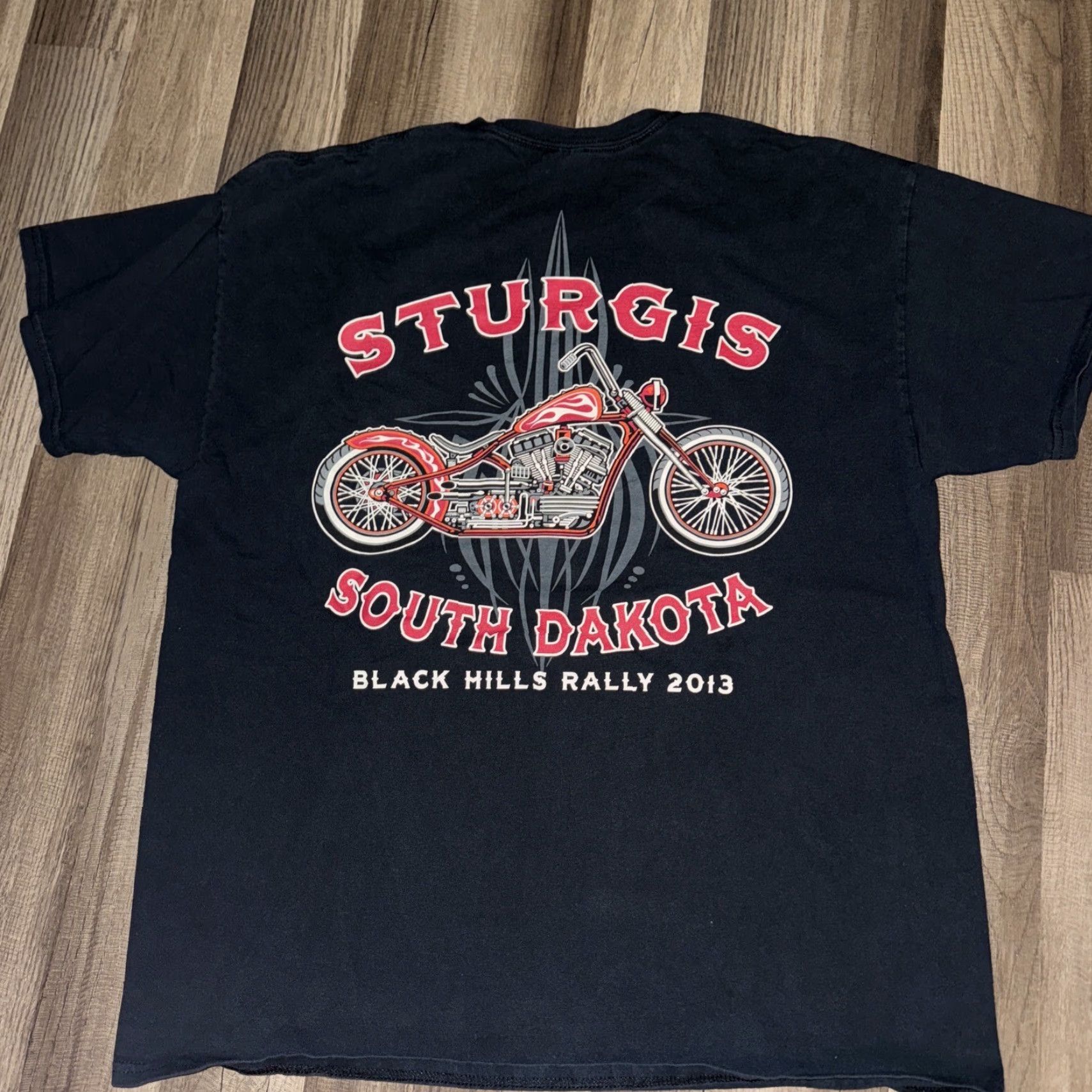 Vintage VINTAGE 2013 Sturgis South Dakota Rally T-Shirt Black XL Men T-Shirt 2013 Sturgis Rally Black XL Mens Size US XL / EU 56 / 4 - 2 Thumbnail