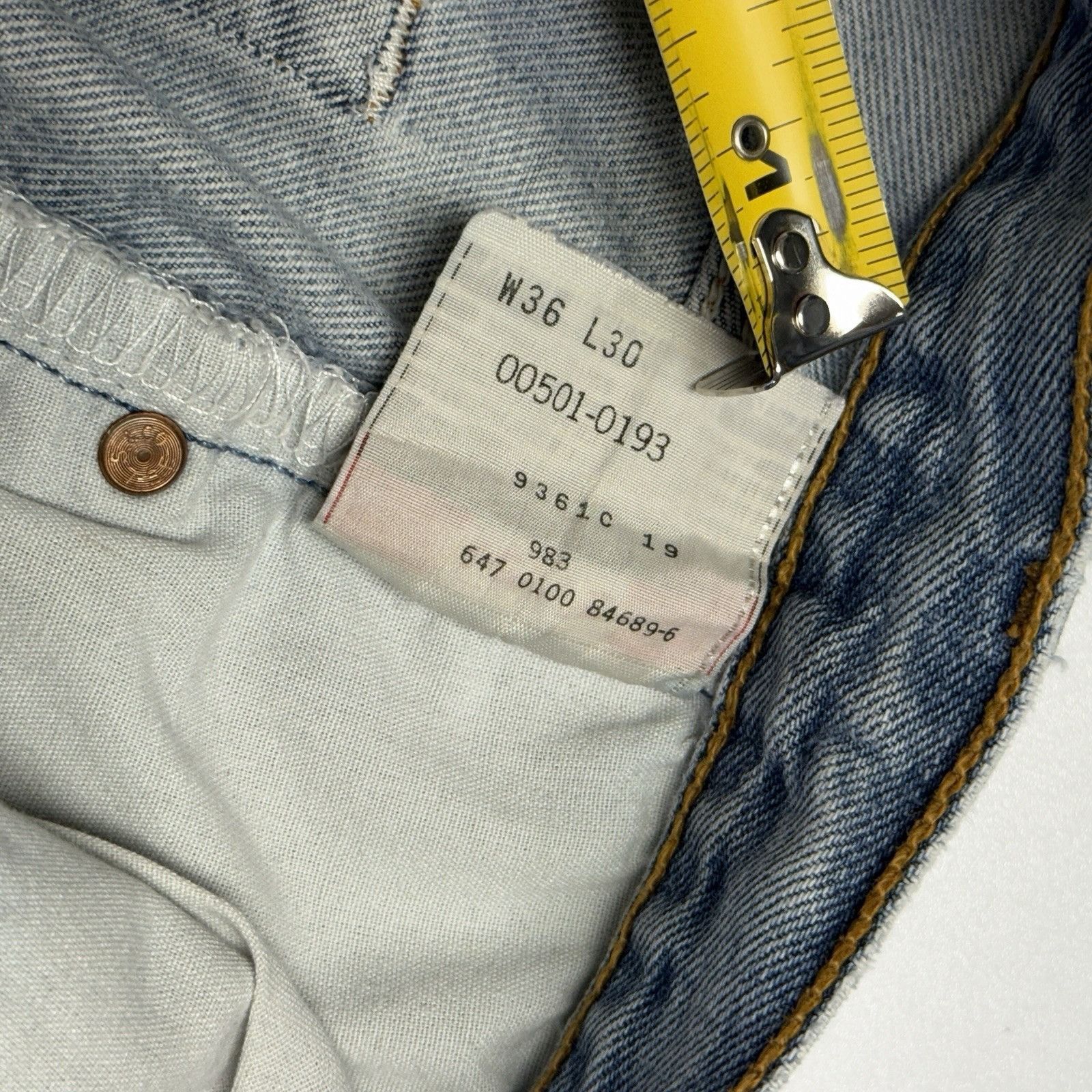 Levi's Vintage Levi’s 501 Jeans Mens 36x30 (34x28.5) Button Fly Den Size US 36 / EU 52 - 14 Thumbnail