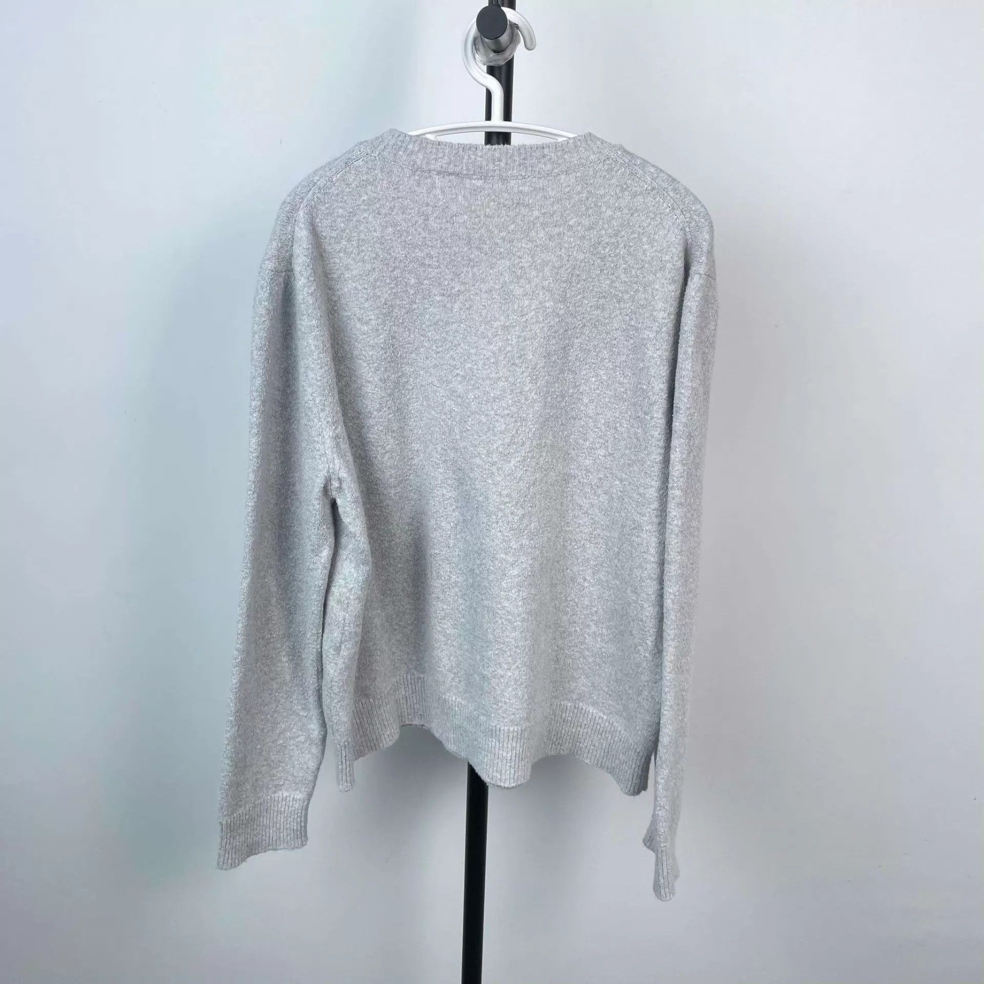 Dior Dior Lily of the Valley gray L knit sweater Size L / US 10 / IT 46 - 2 Thumbnail