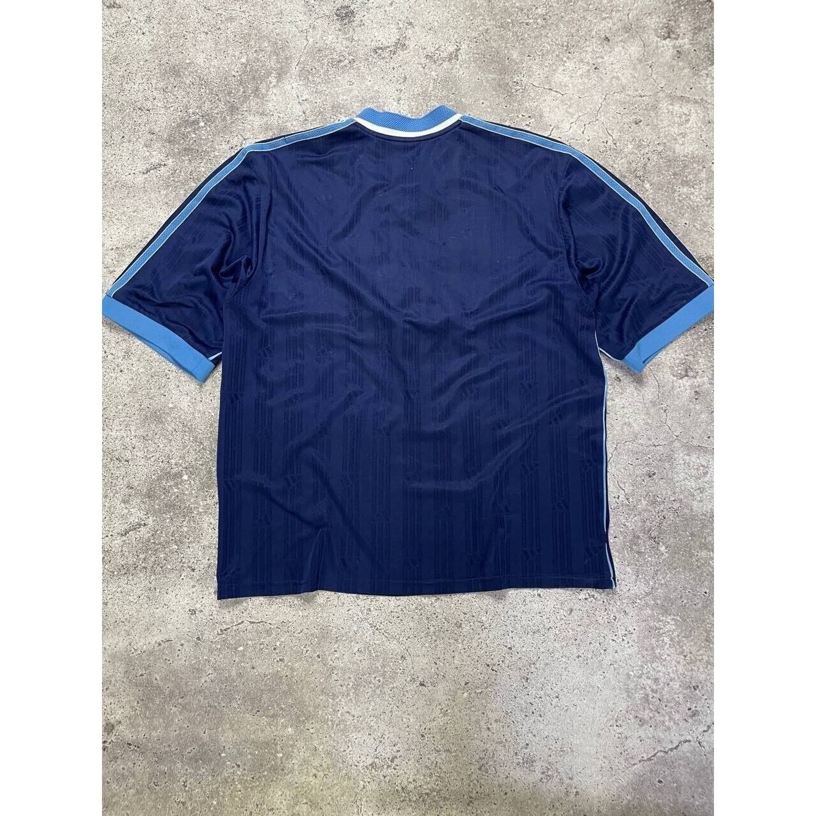 Adidas × Vintage Vintage Adidas Navy Blue V-Neck Soccer Jersey XL Sportswear Size US XL / EU 56 / 4 - 2 Thumbnail