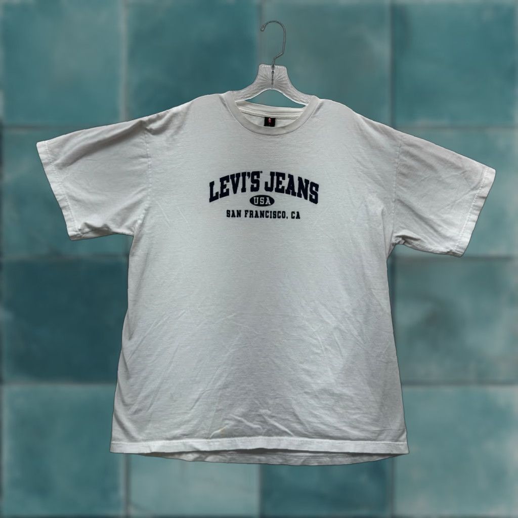 Levi's VINTAGE Levi's Shirt XL White Logo Spellout Short Sleeve Crew Neck Skater Mens Size US XL / EU 56 / 4 - 1 Thumbnail