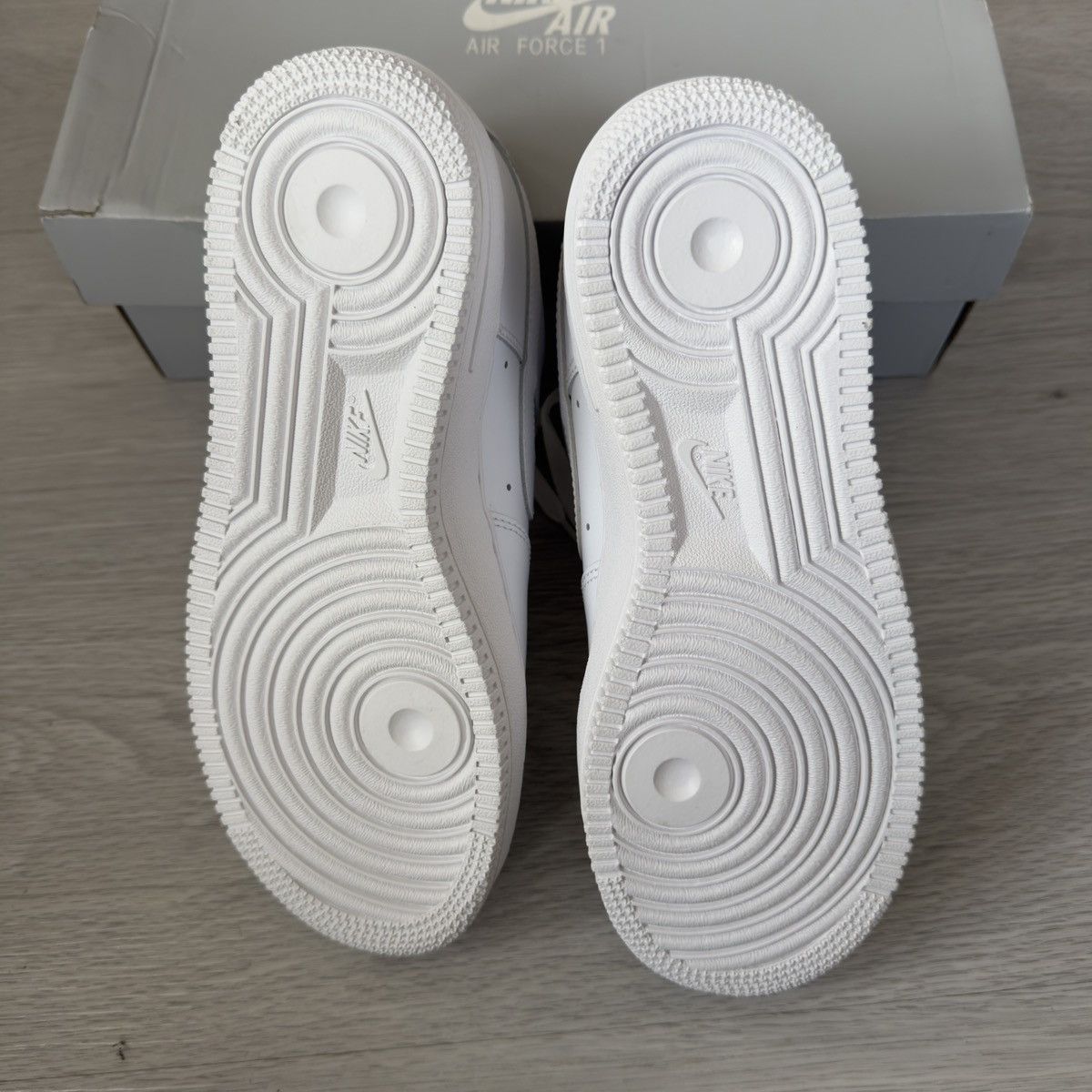 Nike New Nike Air Force 1 “07” sneakers Size US 6.5 / EU 39-40 - 5 Thumbnail