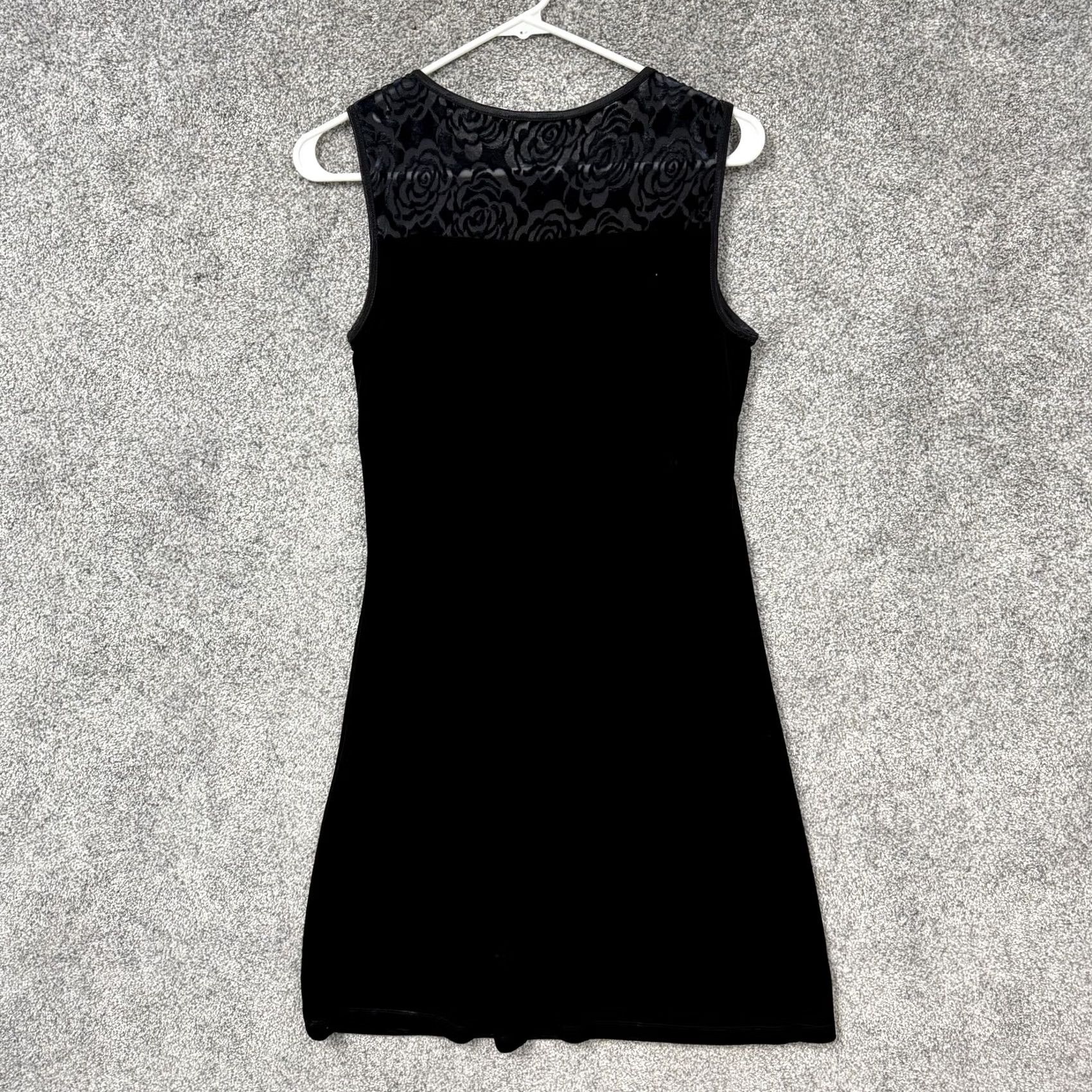 Vintage VINTAGE My Michelle Black Velvet Bodycon Mini Dress M Sleeveless Floral Burnout Yoke 90s Party Cocktail Womens Size M / US 6-8 / IT 42-44 - 7 Thumbnail