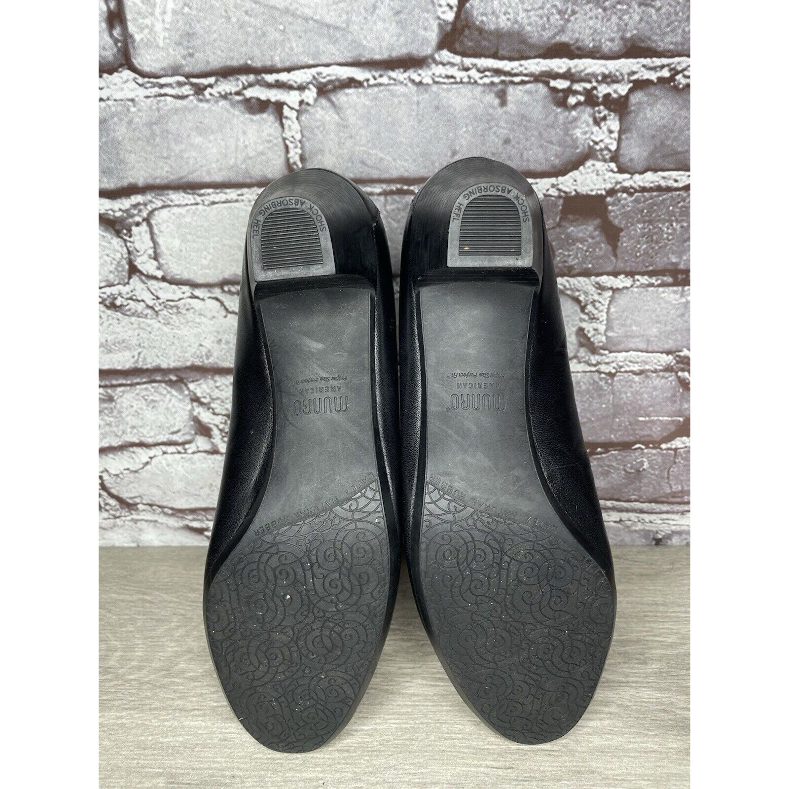 Other Munro American Black Leather Cap Toe Elastic Comfort Heels W Size US 11.5 / IT 41.5 - 18 Thumbnail