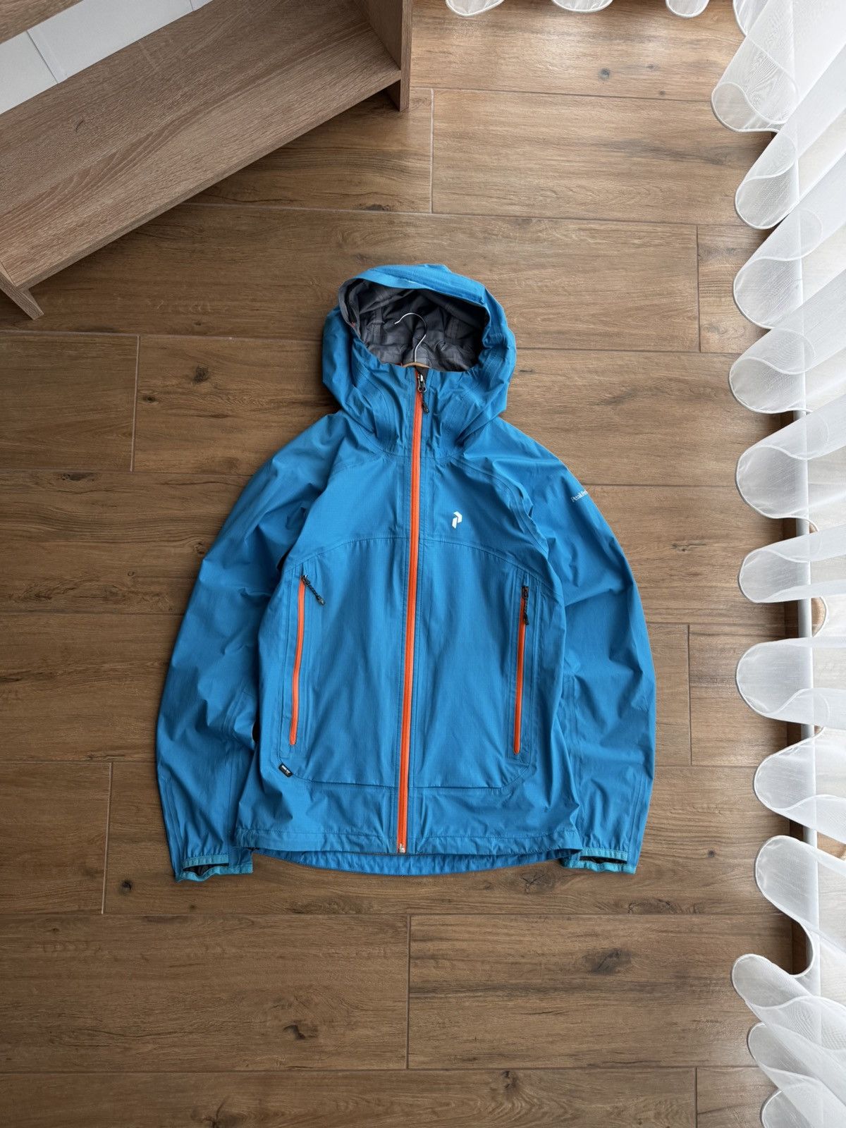 Goretex × Peak Performance × Vintage Vintage Peak Performance Gore-Tex Waterproof Blue Jacket Size S / US 4 / IT 40 - 1 Thumbnail