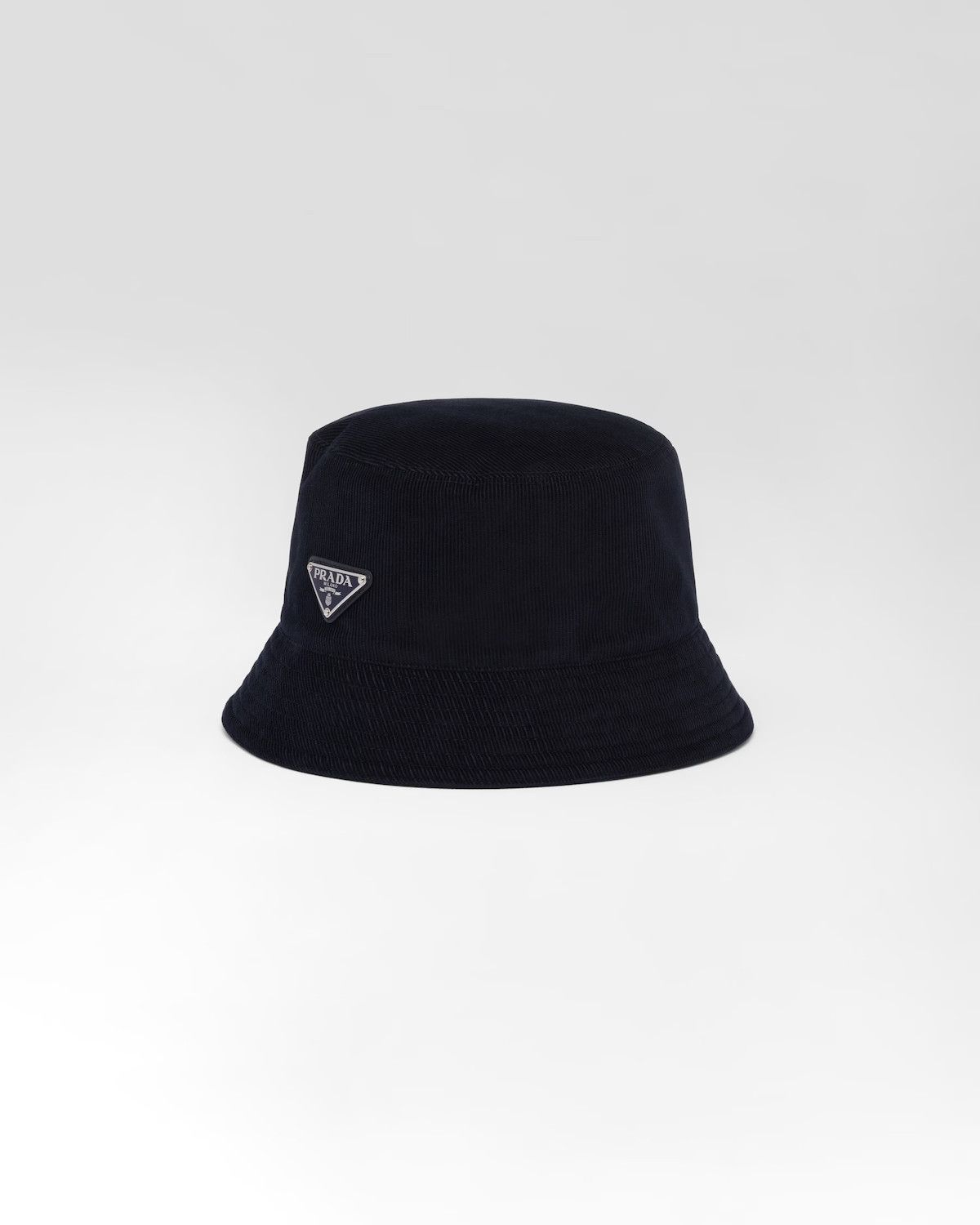 Prada Black Nylon Triangle-Logo Bucket Hat Prada Re-Nylon Triangle Logo Bucket Hat – Black main image 4