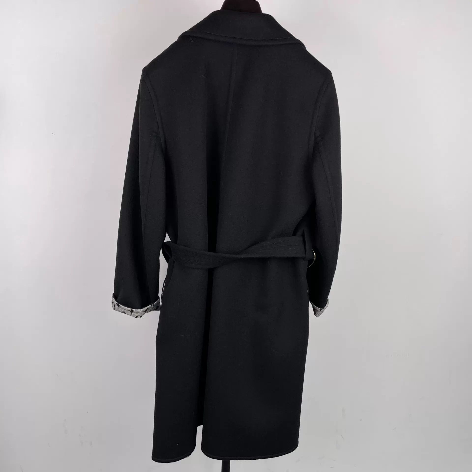Louis Vuitton LV Black WoolCoat Full Print Lining New Tags 40 Size M / US 6-8 / IT 42-44 - 2 Thumbnail