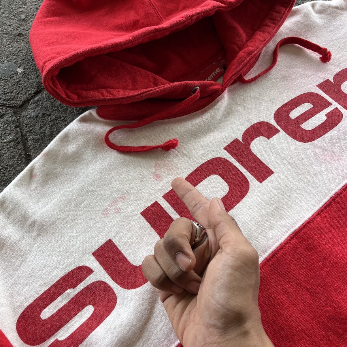 Supreme × Vintage Supreme Blocked Hoodie Red Made in Canada Size US L / EU 52-54 / 3 - 7 Thumbnail