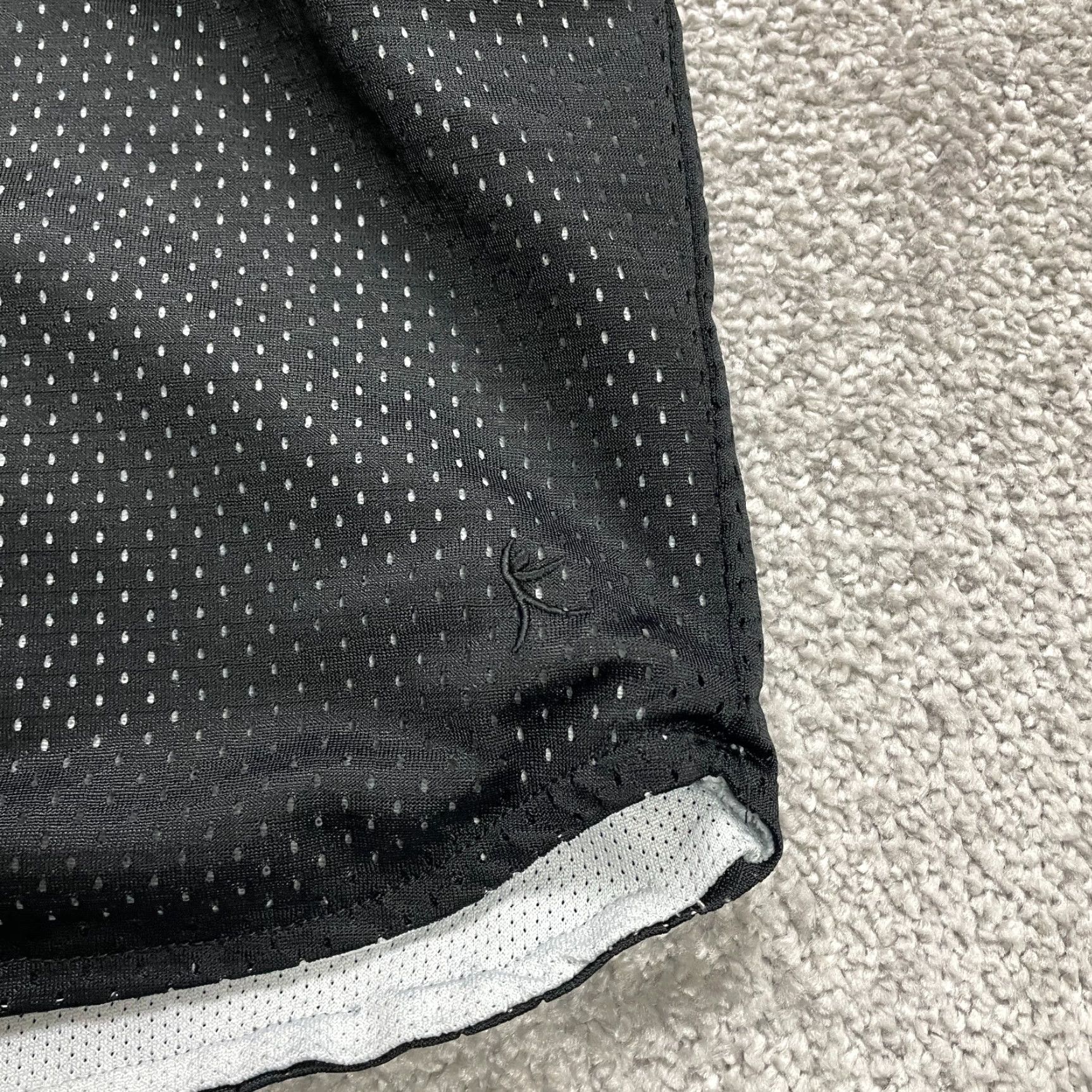 Vintage Danskin Reversible Active Shorts Womens M Black White Elastic Waist 30x3.5 Size 32" / US 10 / IT 46 - 4 Thumbnail