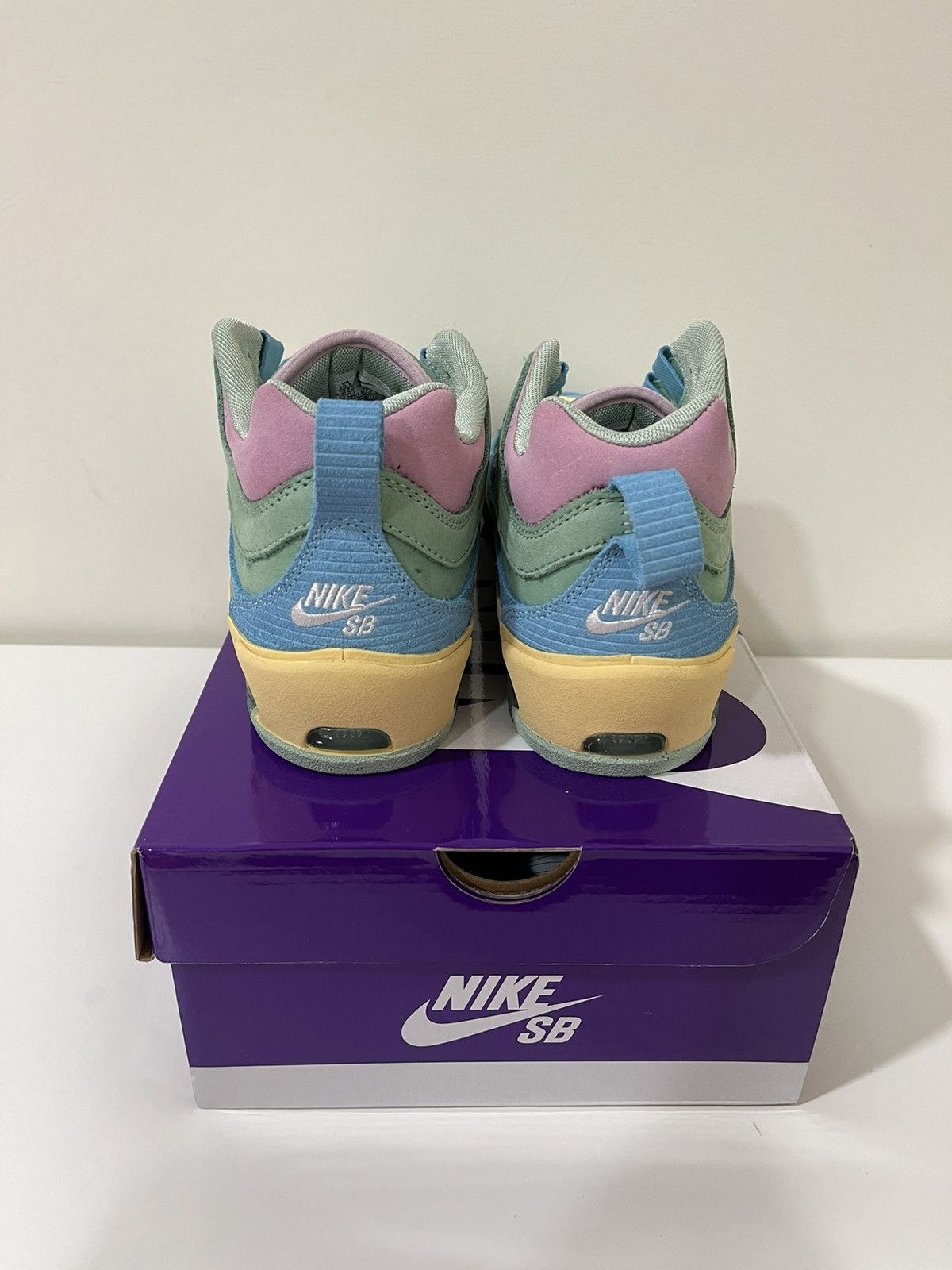 Nike NIKE SB AIR MAX ISHOD QS VERDY VISTY Size US 10.5 / EU 43-44 - 2 Thumbnail