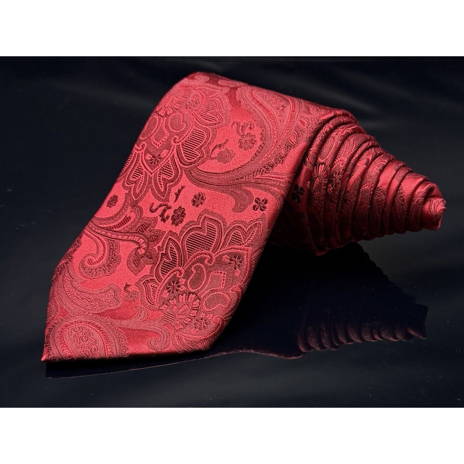 Donald Trump DONALD J. TRUMP MEN'S TIE 100% SILK Bright Red Paisley 61” Size ONE SIZE - 7 Thumbnail