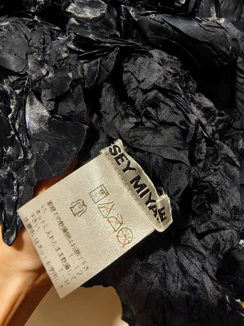 Issey Miyake Issey Miyake Deep blue medieval main storyline Misty Fores Size M / US 6-8 / IT 42-44 - 4 Thumbnail