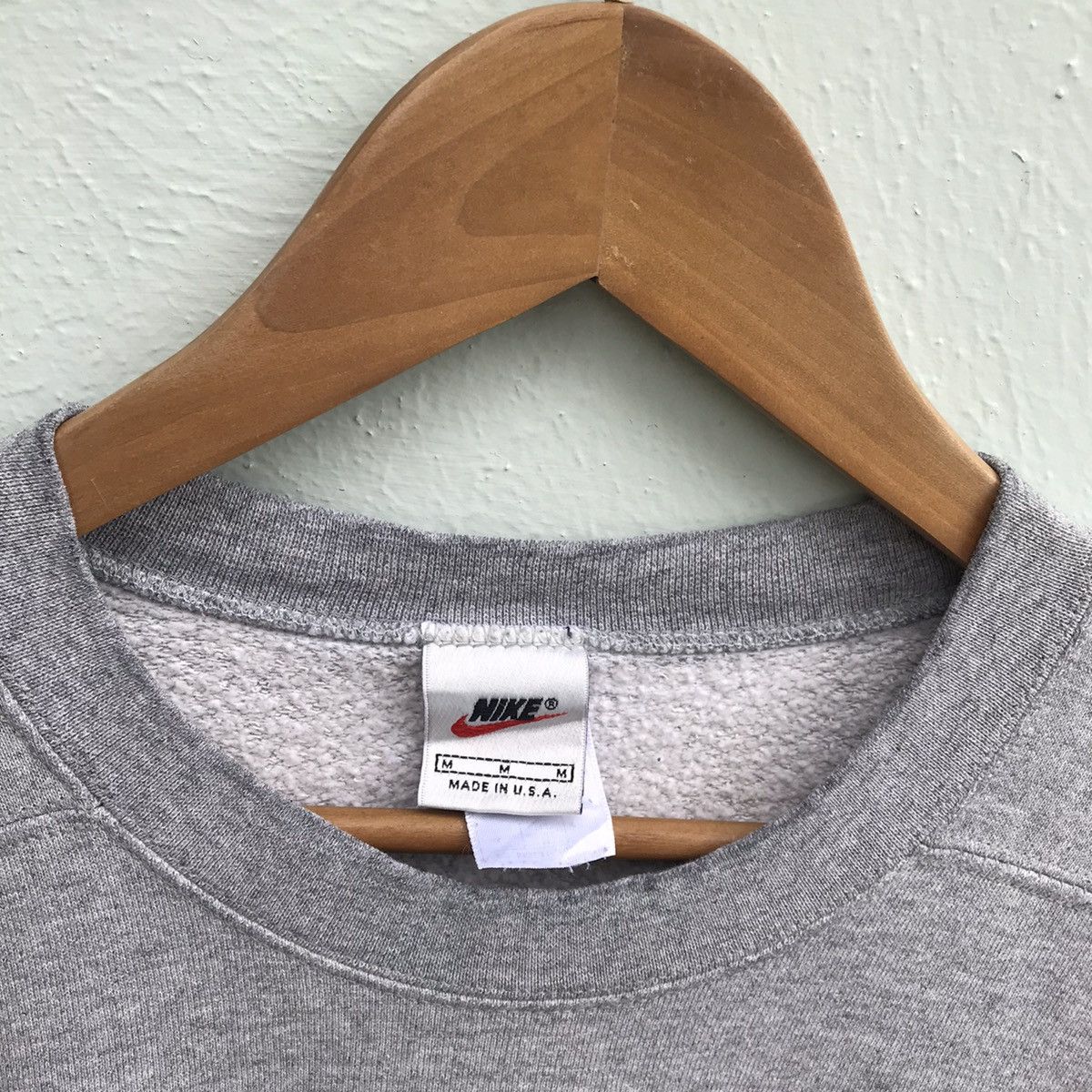 Nike Nike vintage 90s big swoosh crewneck sweater Size US M / EU 48-50 / 2 - 7 Thumbnail